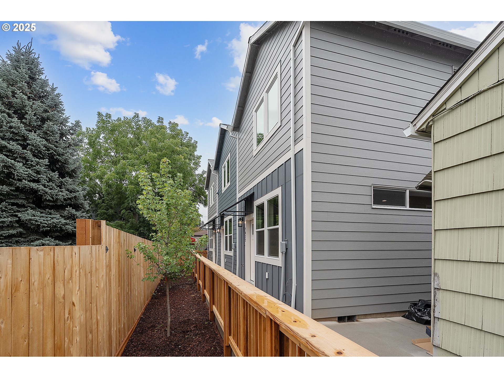 Photo #4: 432959319 Listing 
