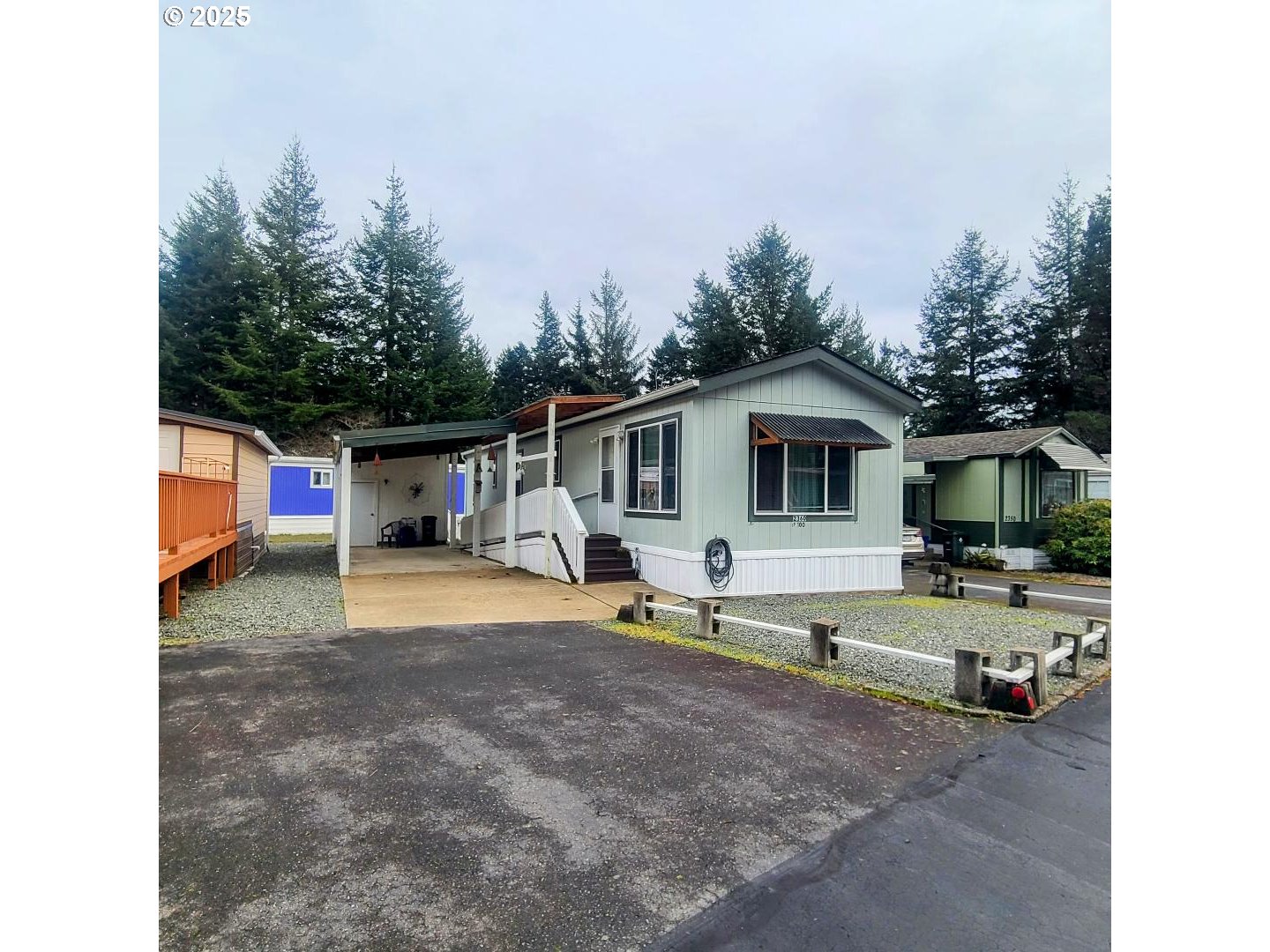 Photo of 2360 SEAWAY DR Coos Bay OR 97420