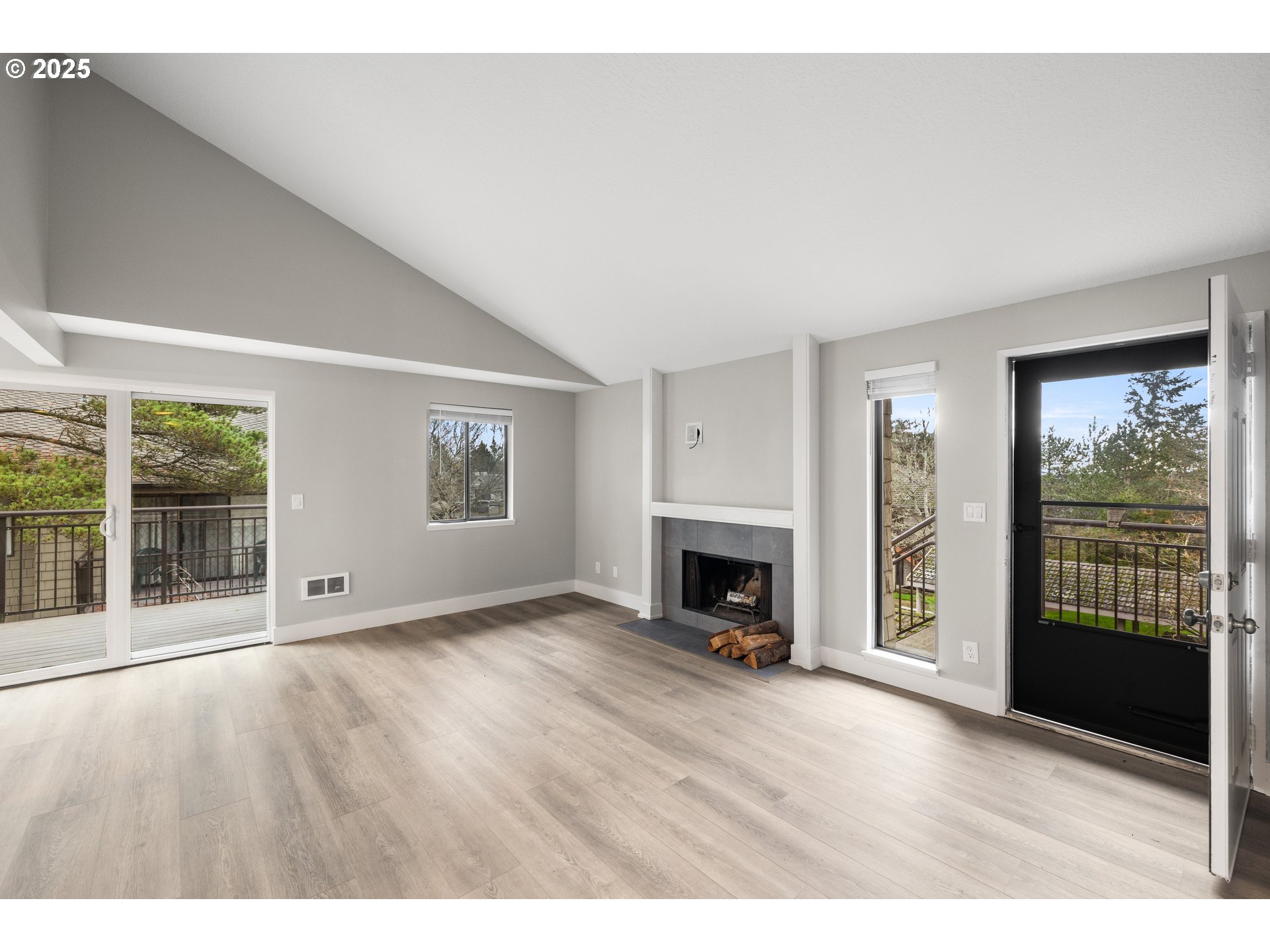 Photo #11: 434093532 Listing: Photo #11