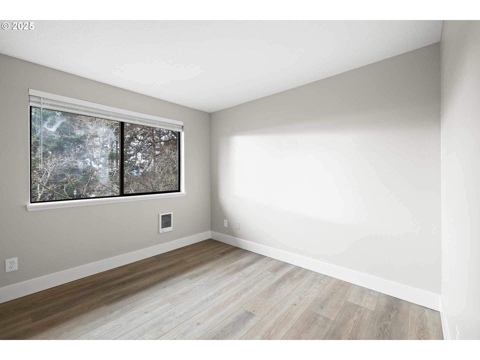 Photo #25: 434093532 Listing: Photo #25