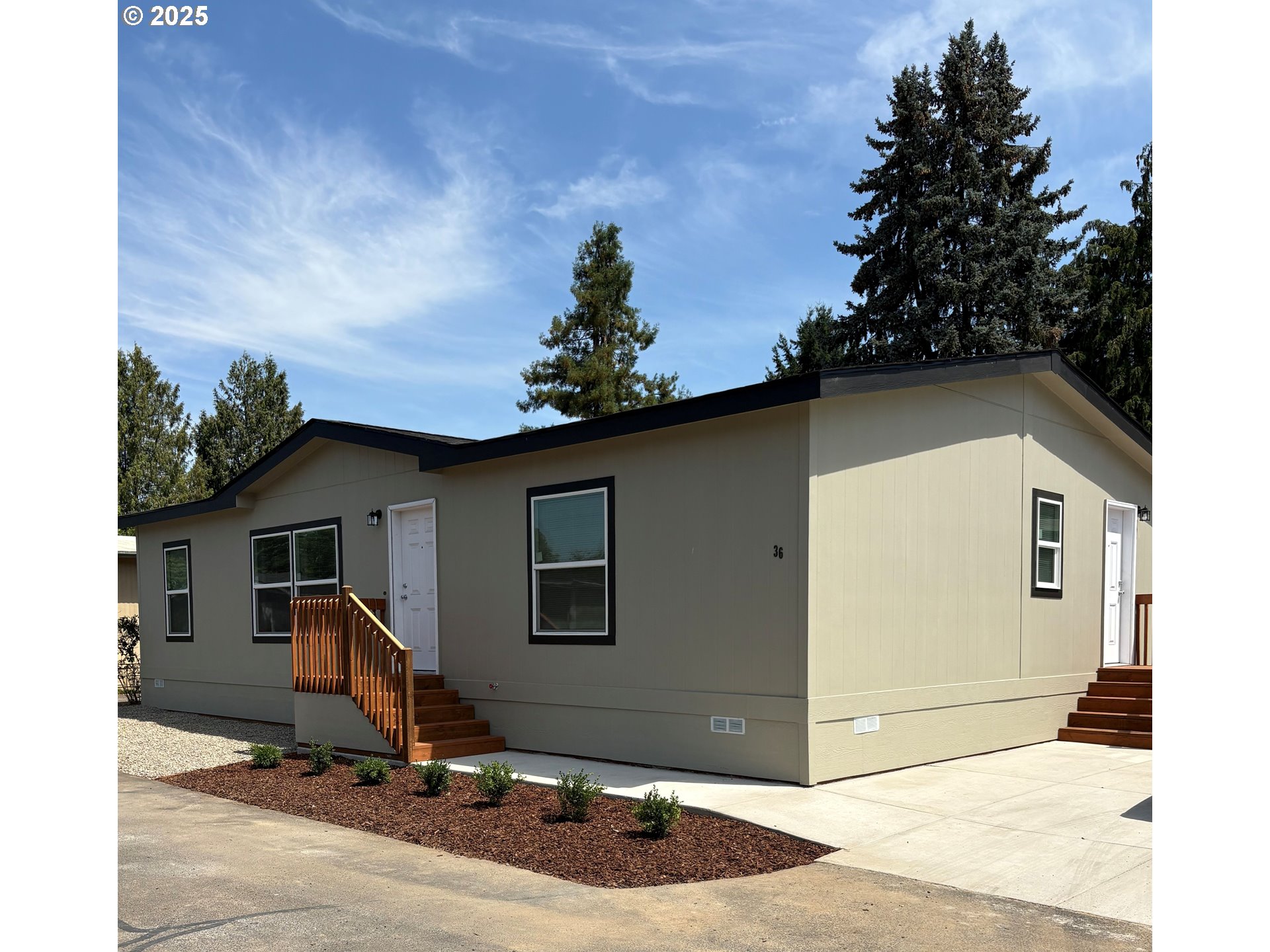 420 E 9TH AVE, Junction City, OR, 97448