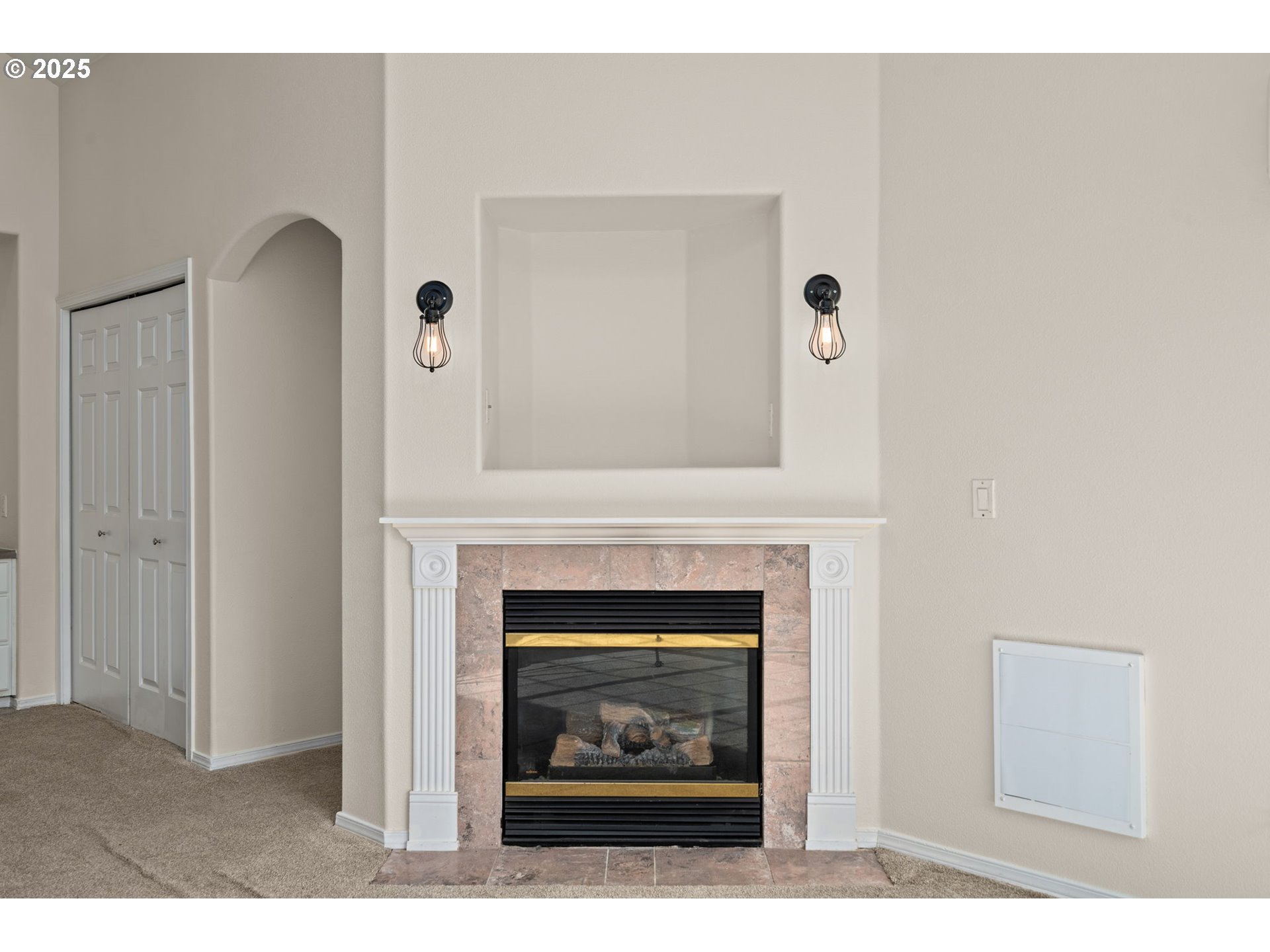 Photo #13: 435083811 Listing: Photo #13