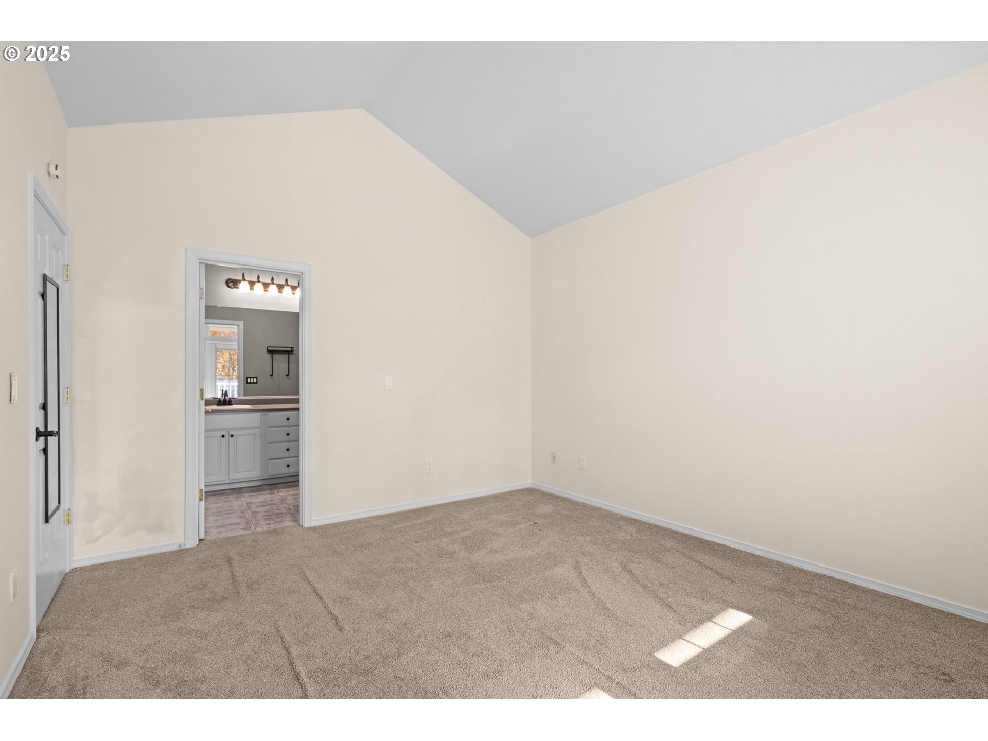 Photo #18: 435083811 Listing: Photo #18