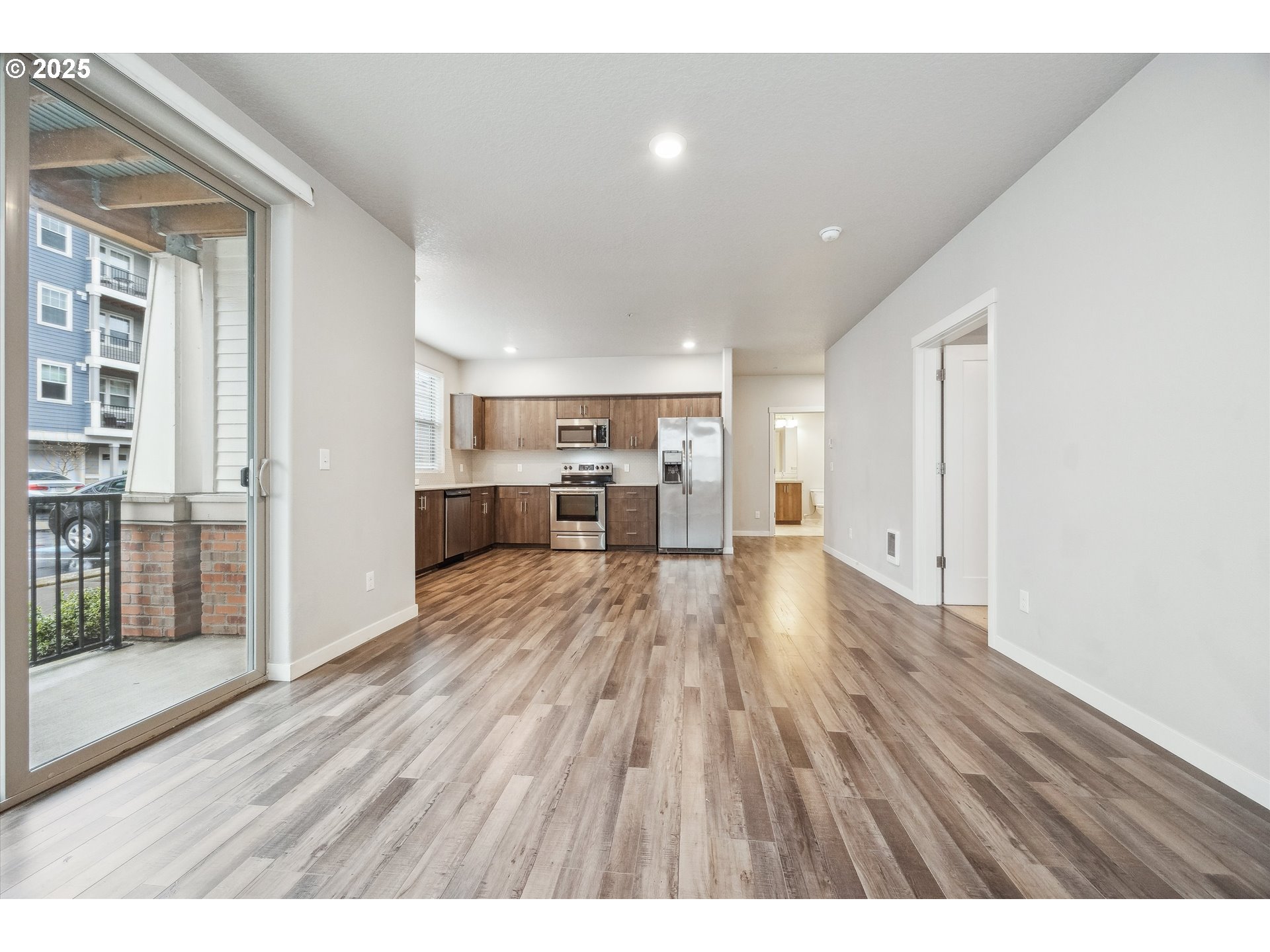 Photo #6: 435184460 Listing 