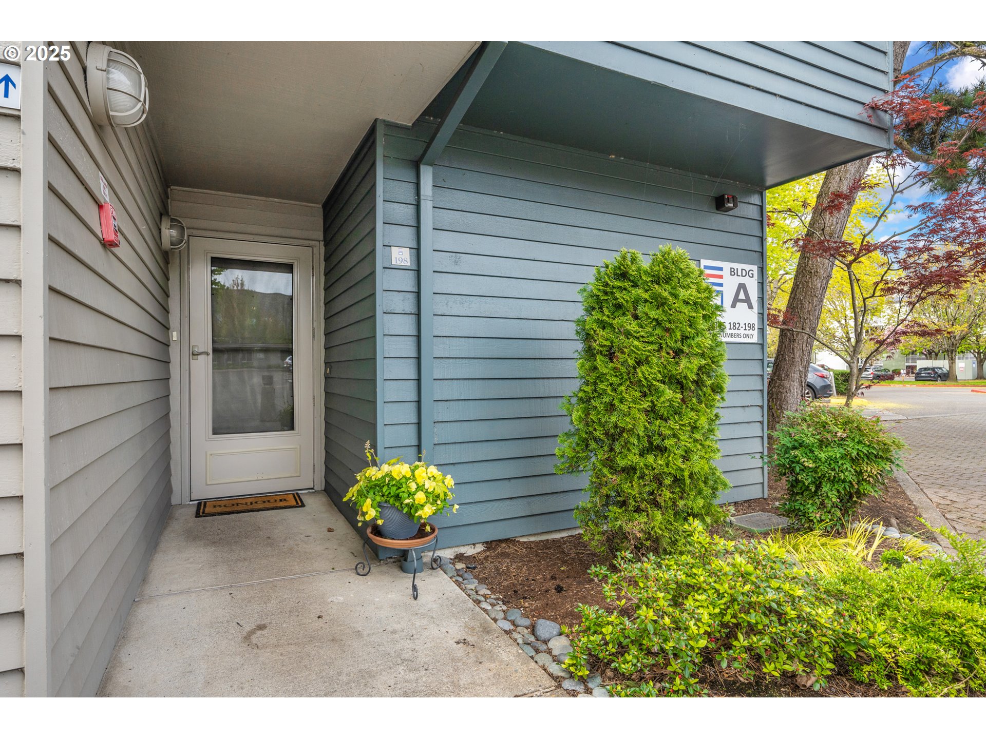 Photo #6: 435340265 Listing 