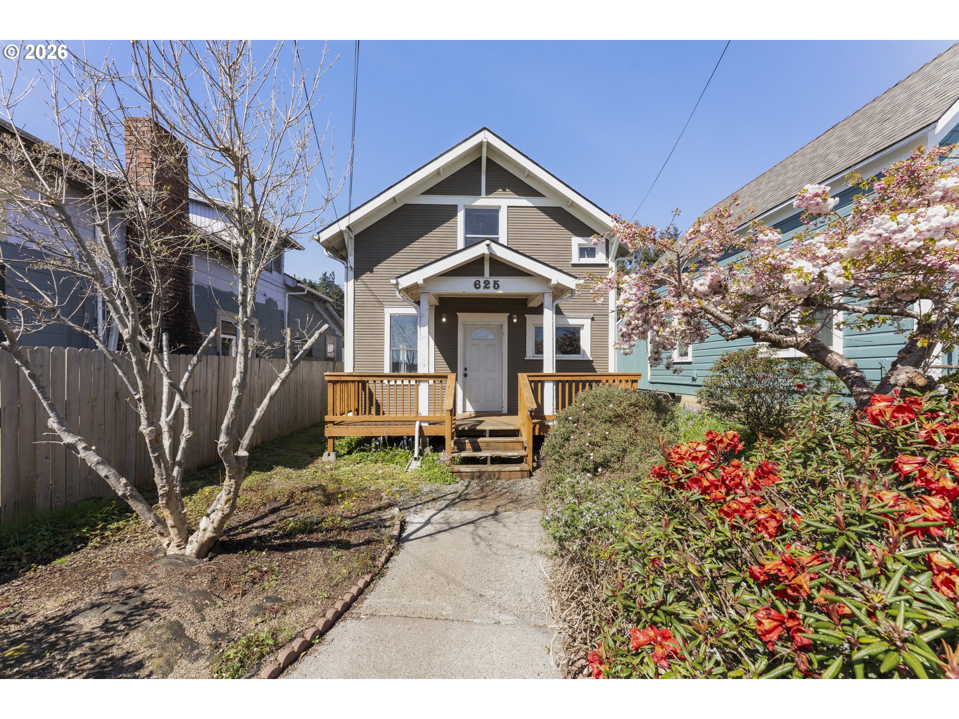625 S 9TH ST, Coos Bay, OR, 97420
