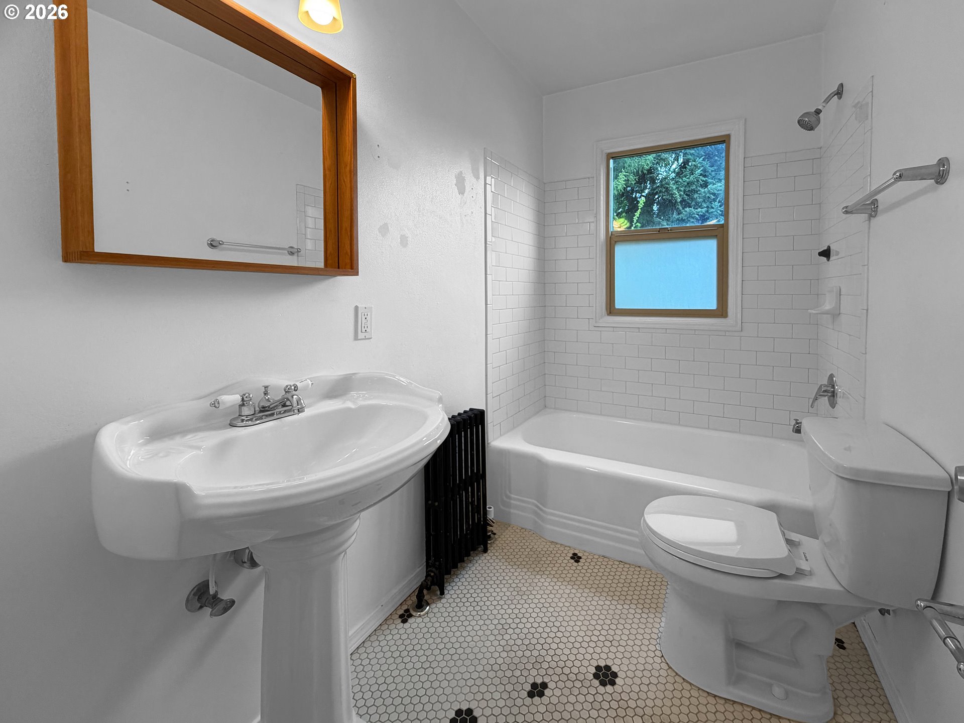 Photo #10: 437067741 Listing: Photo #10