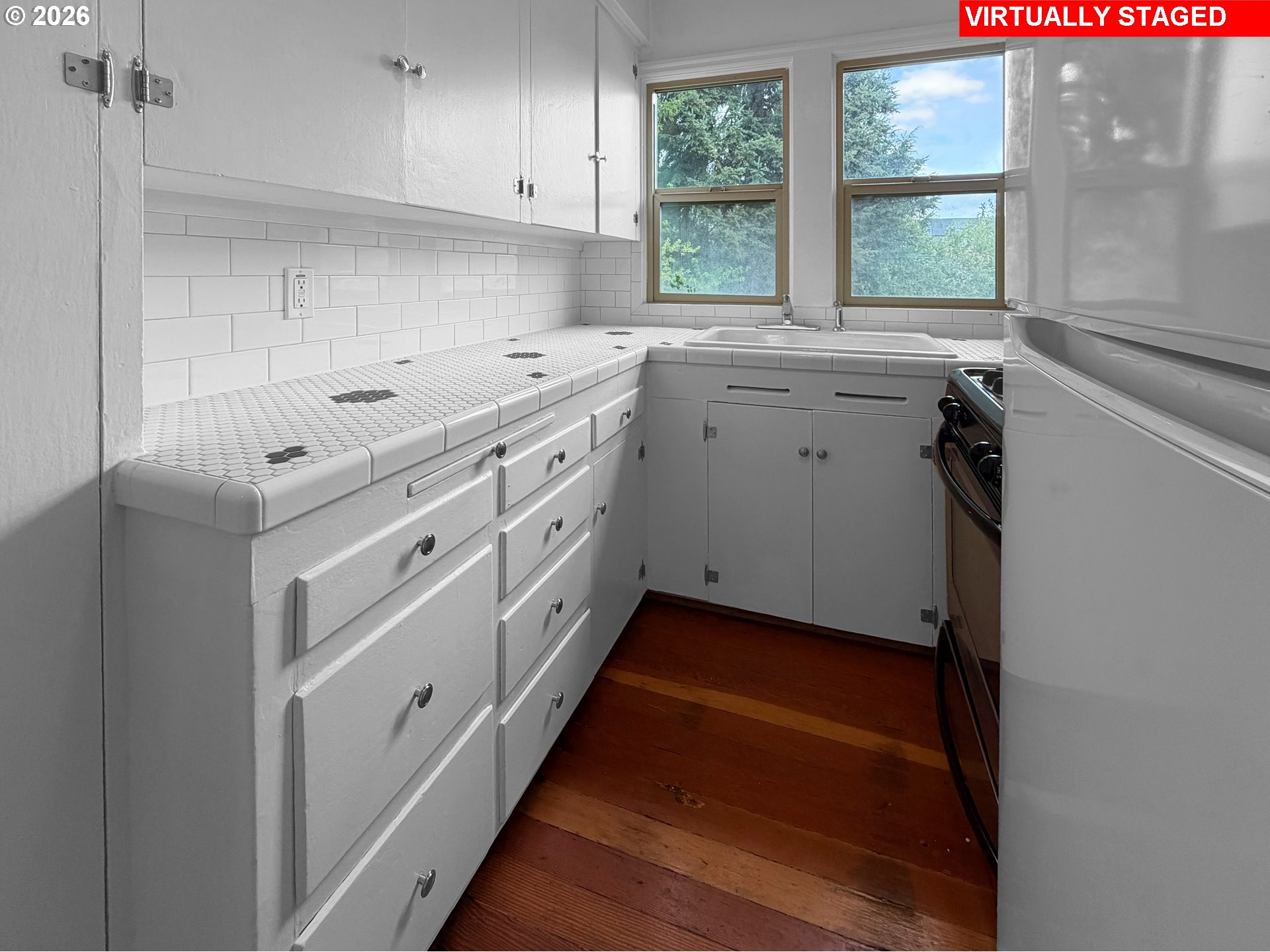 Photo #2: 437067741 Listing: Photo #2