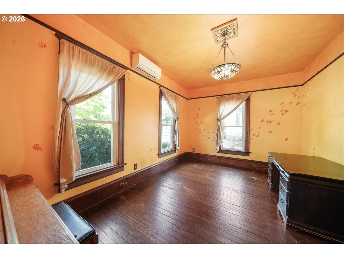 Property photo 6 of 35