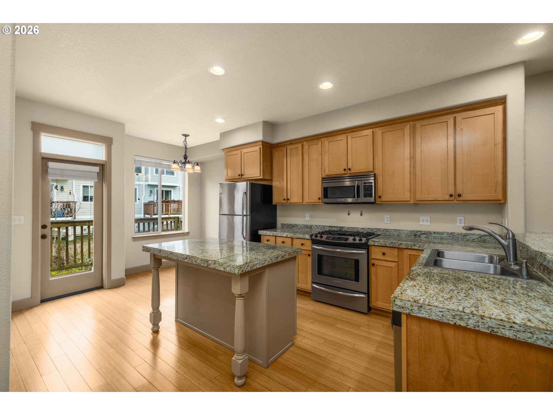 Photo #2: 438112442 Listing: Photo #2