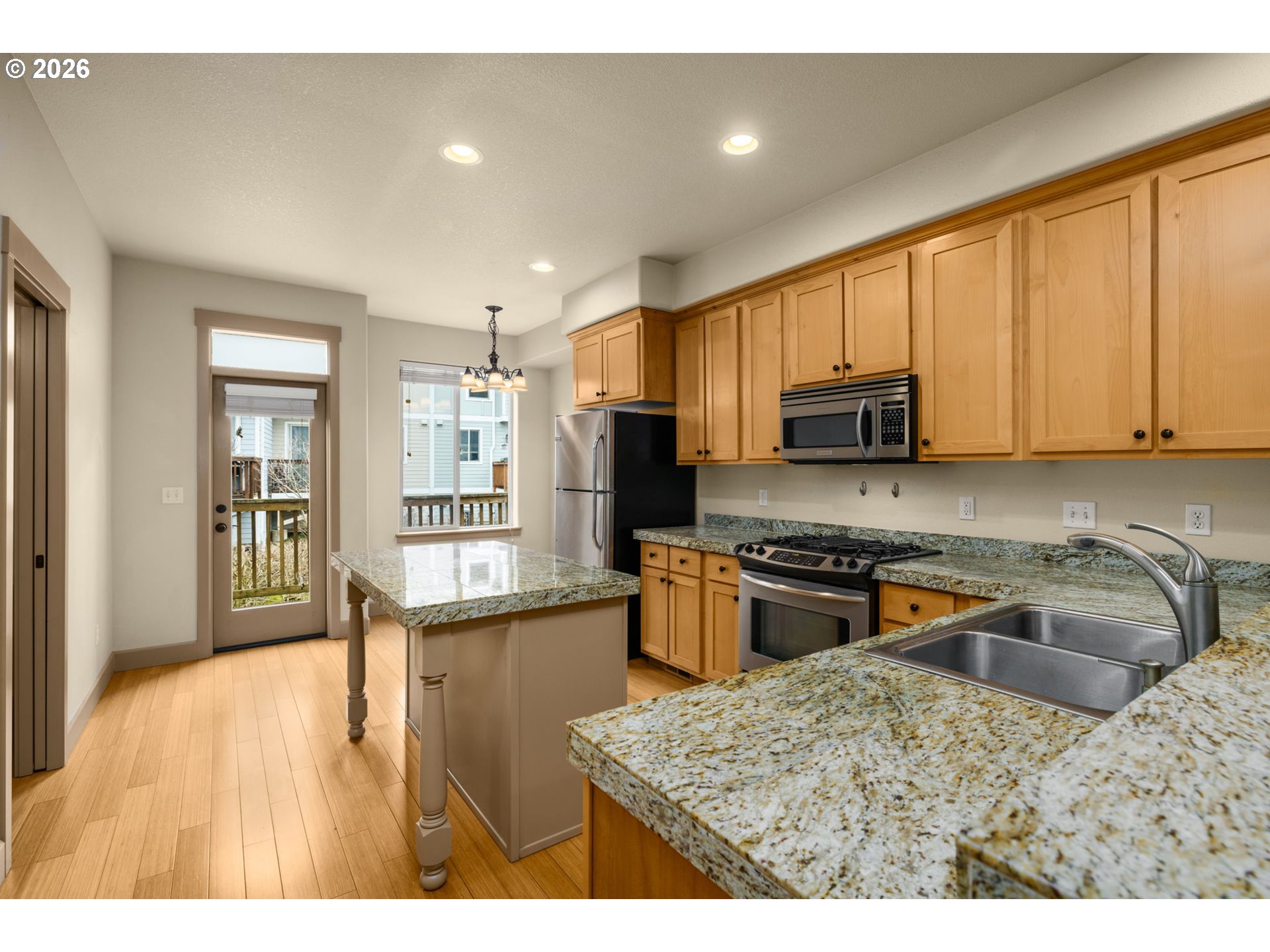 Photo #3: 438112442 Listing: Photo #3