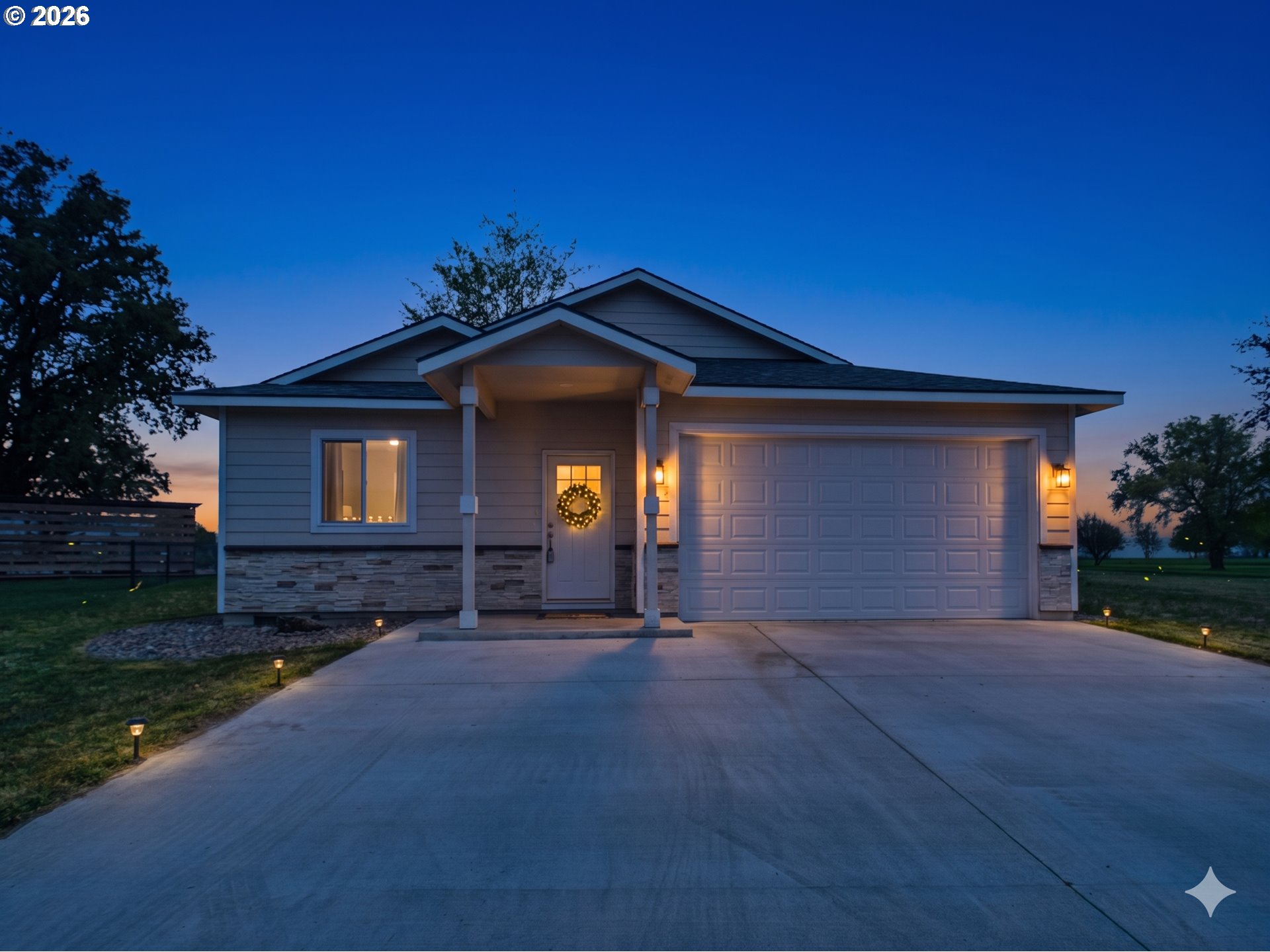 975 N 16TH ST, Cottage Grove, OR, 97424