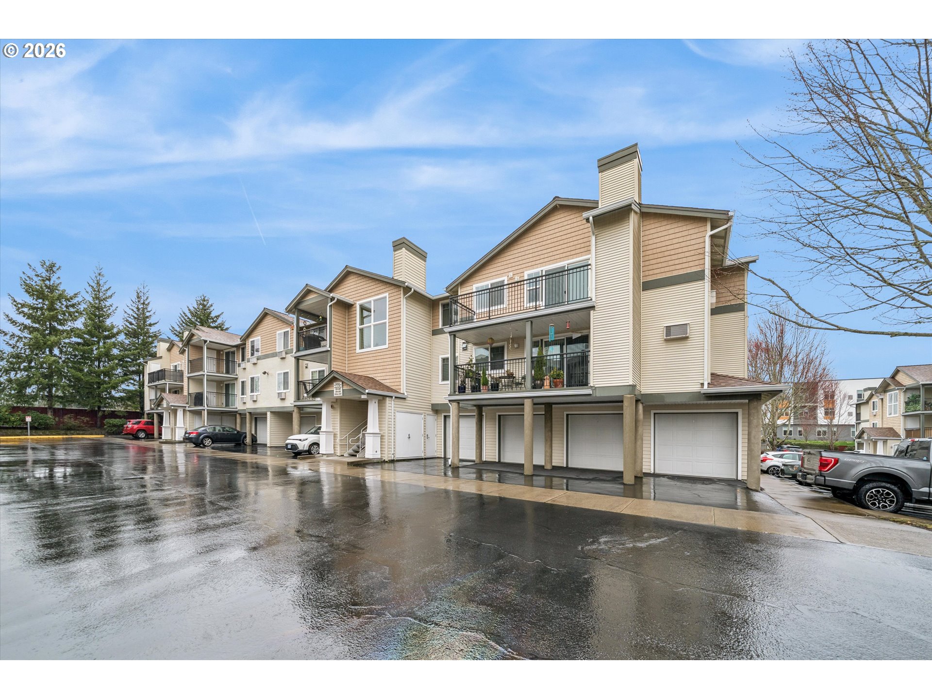 Photo #1: 439165114 Listing: Photo #1