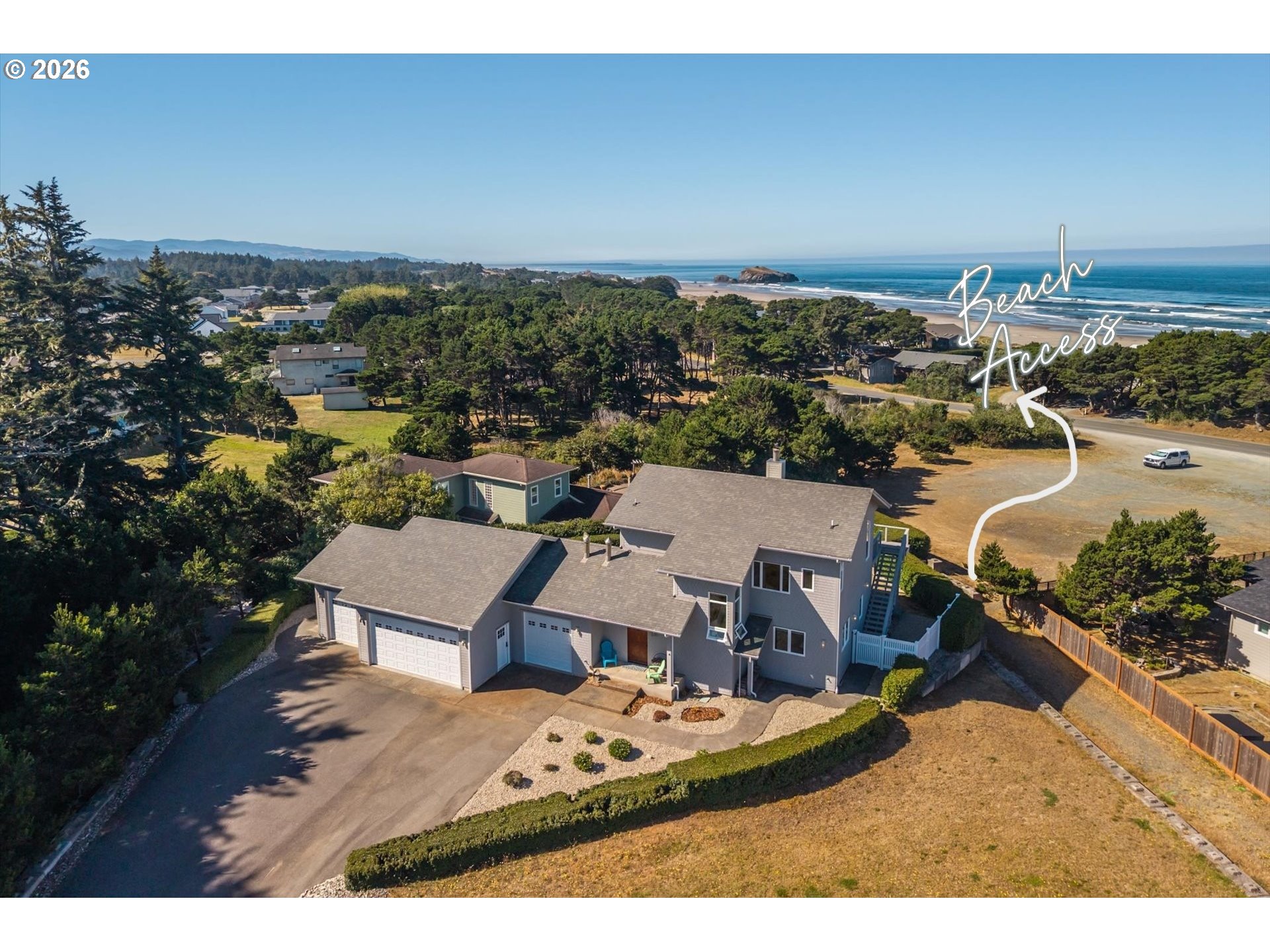 Photo of 1122 Three Wood DR Bandon OR 97411