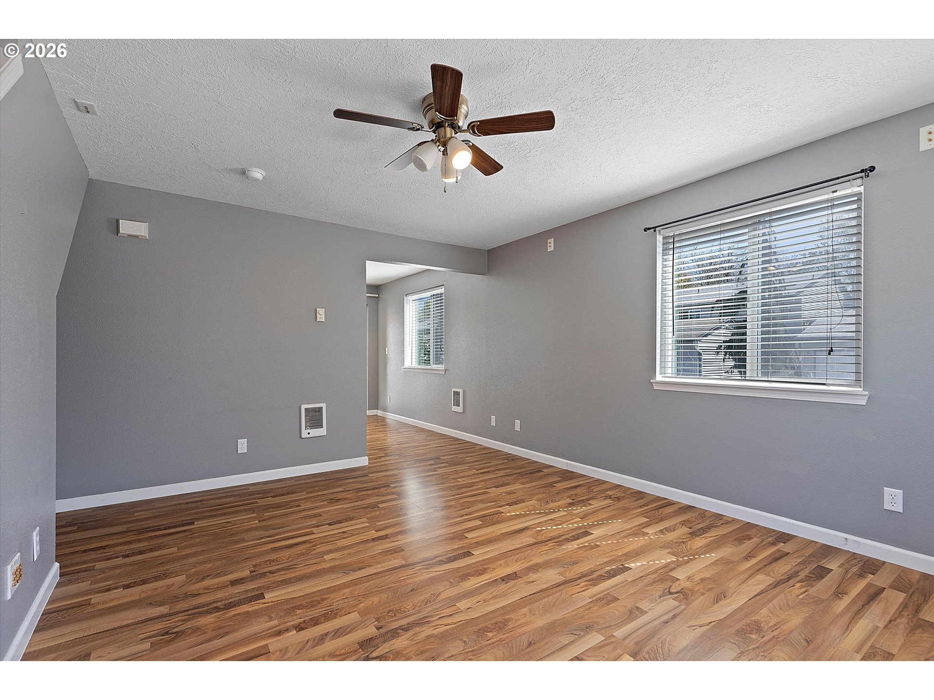 Photo #2: 440510730 Listing: Photo #2