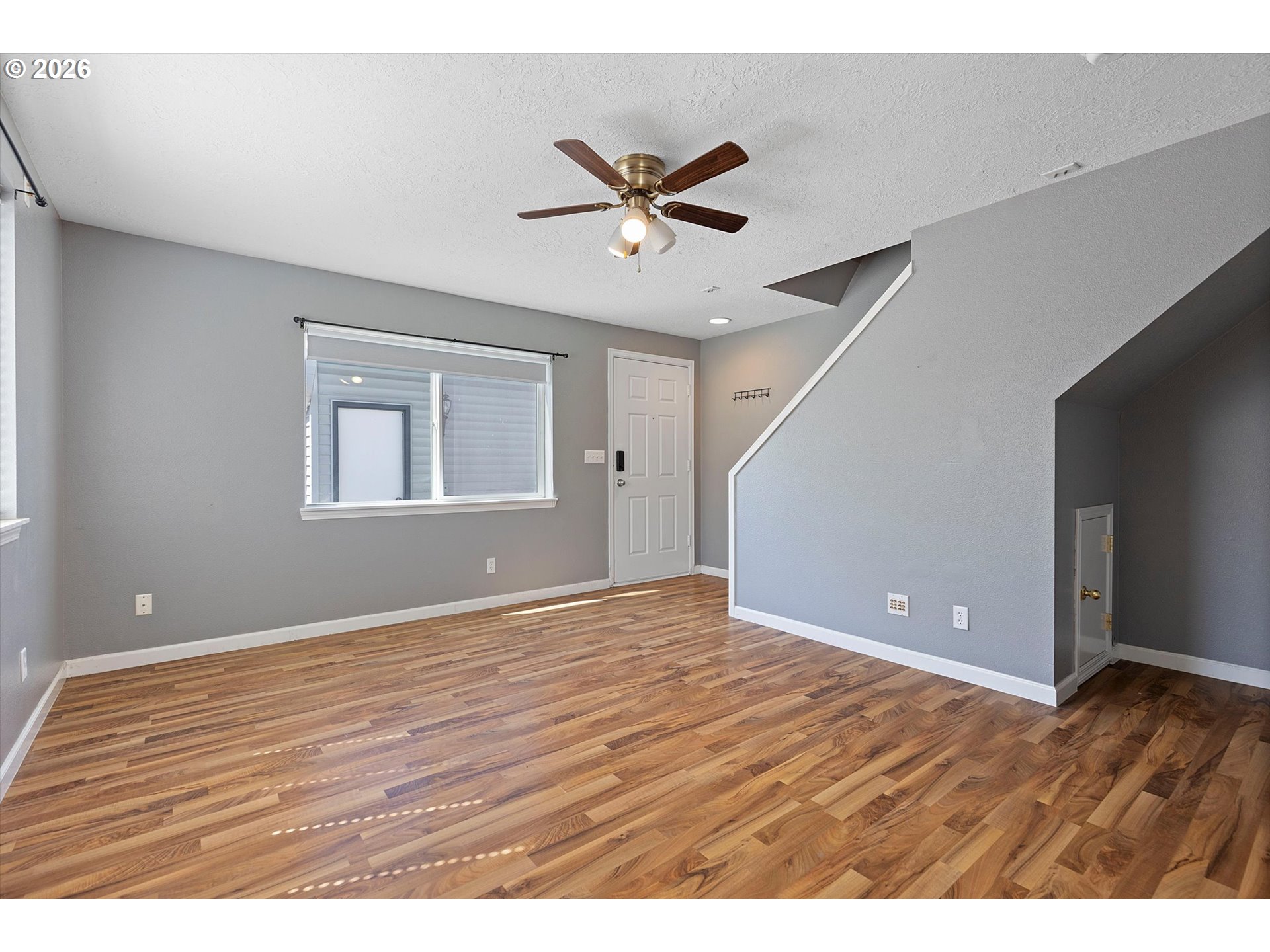 Photo #4: 440510730 Listing: Photo #4