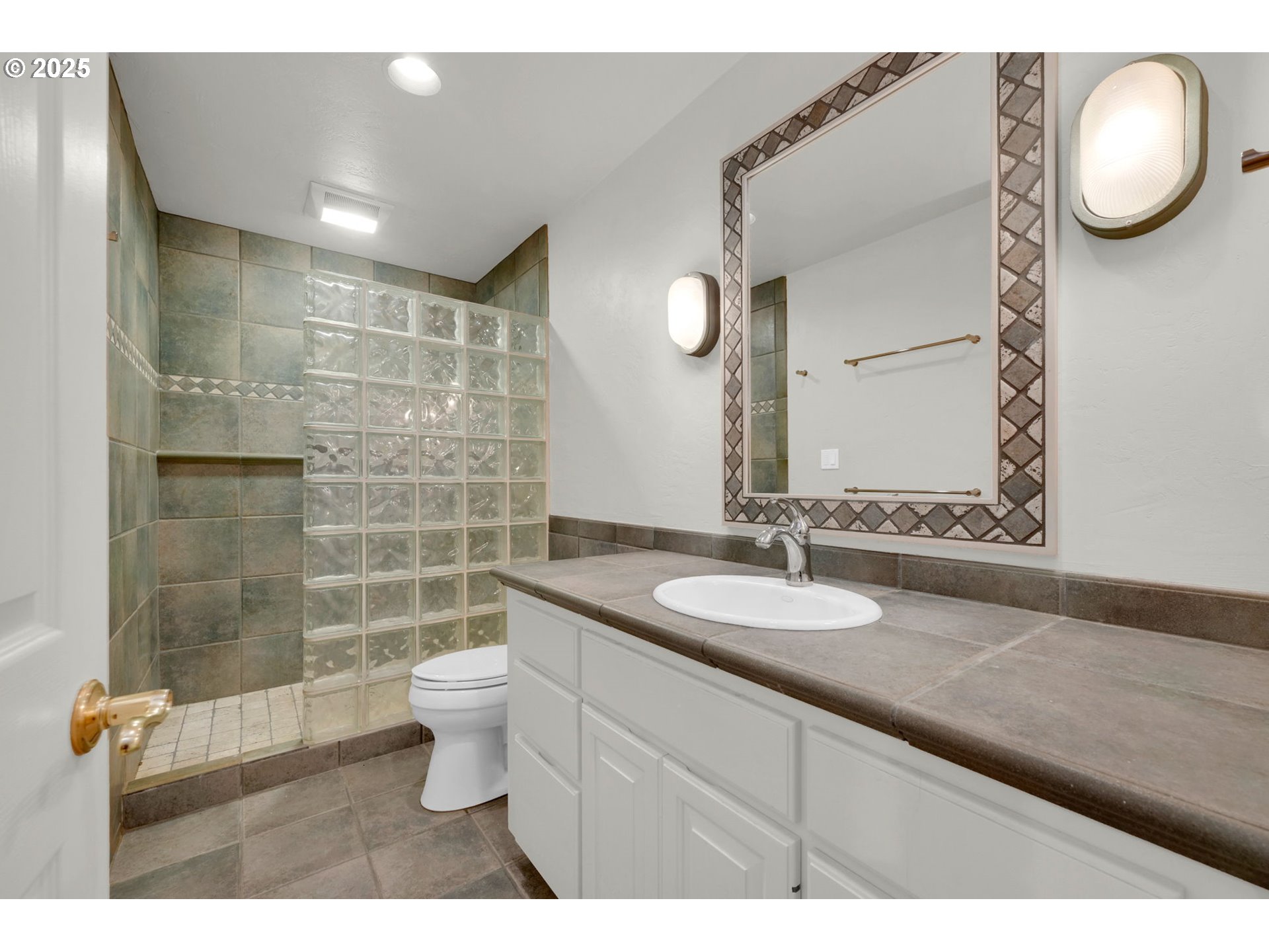 410 SPYGLASS DR, Eugene, OR, 97401