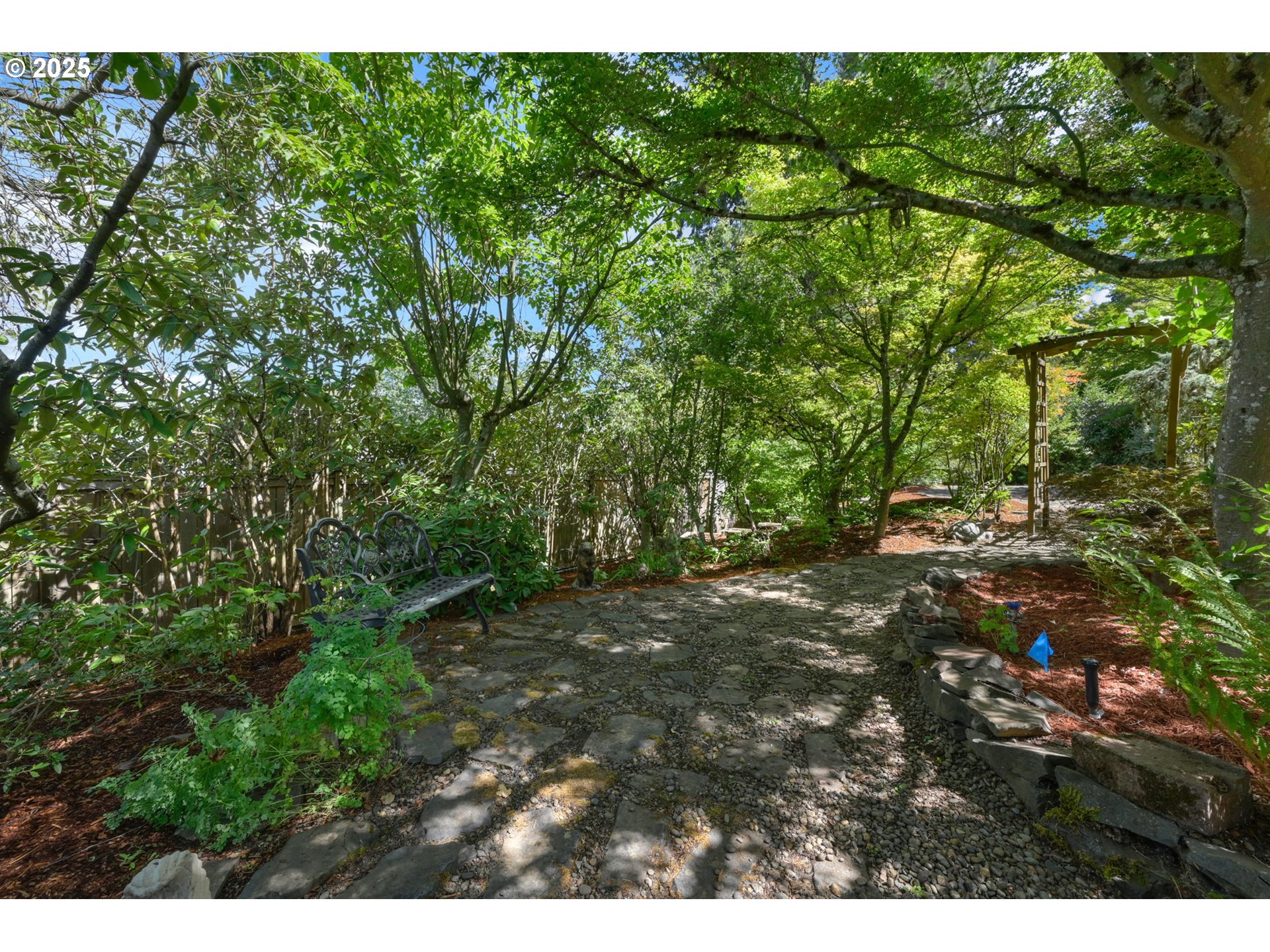 410 SPYGLASS DR, Eugene, OR, 97401