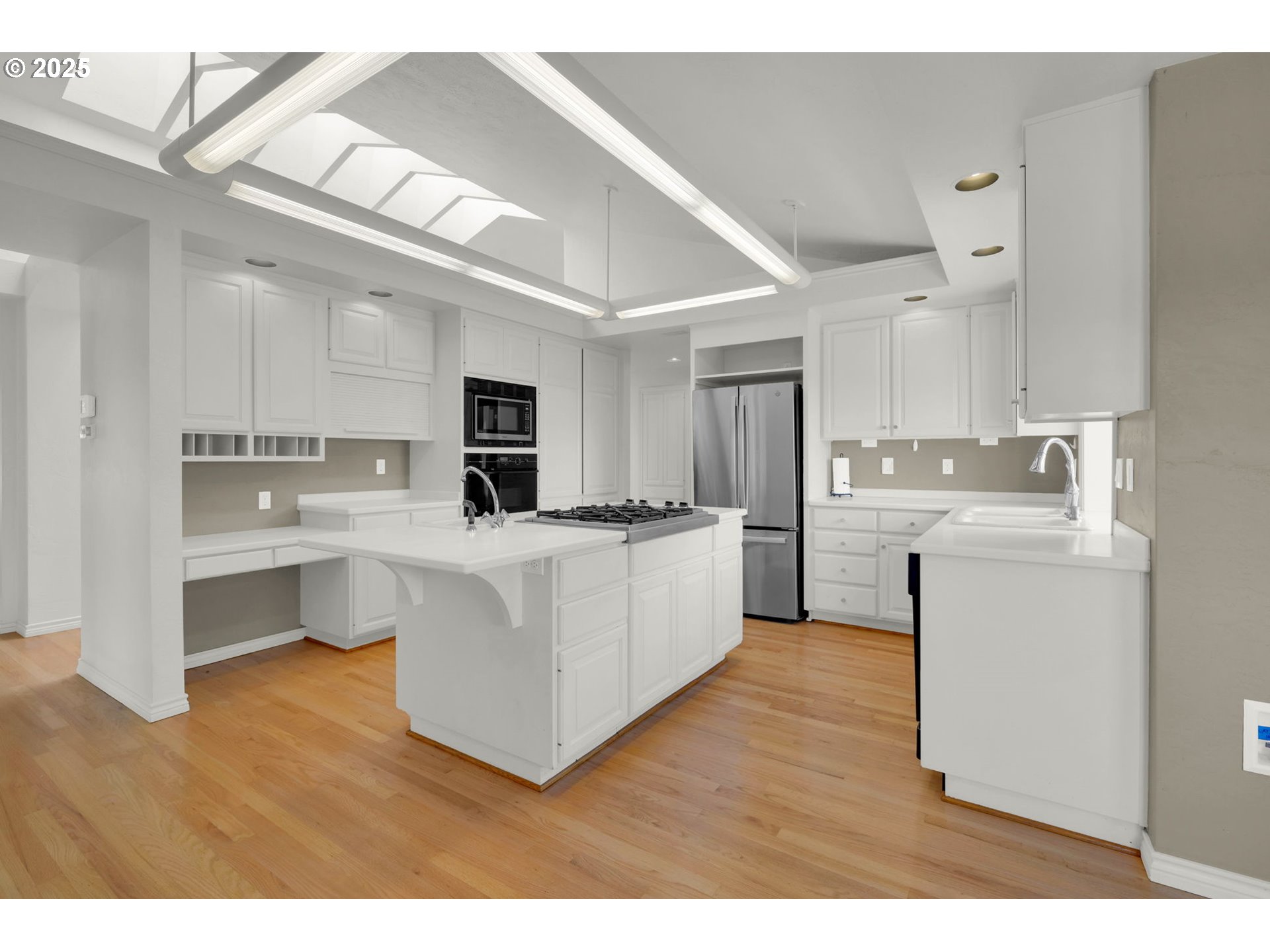 410 SPYGLASS DR, Eugene, OR, 97401