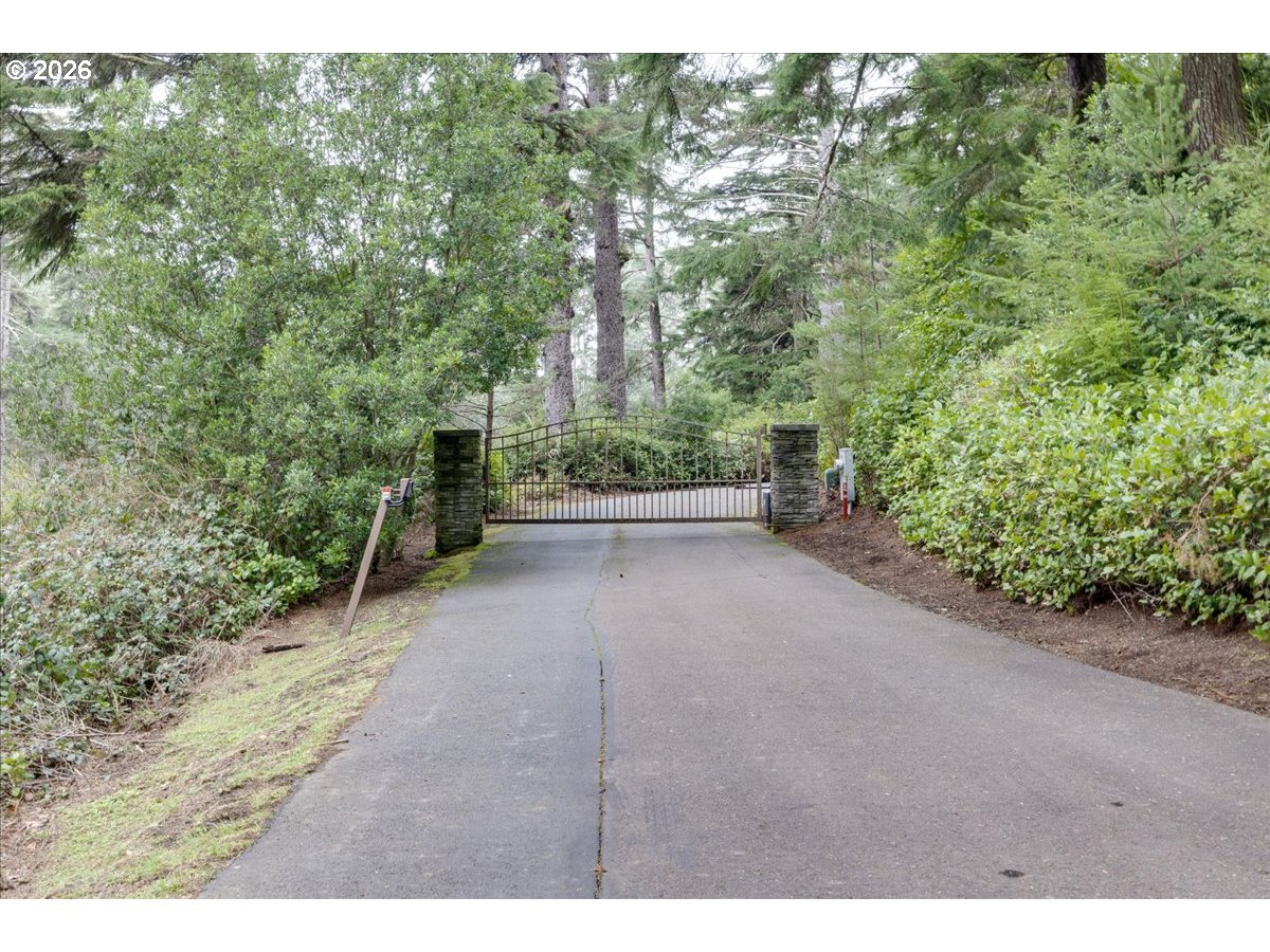 Gowdyville RD, Cottage Grove, OR, 97424