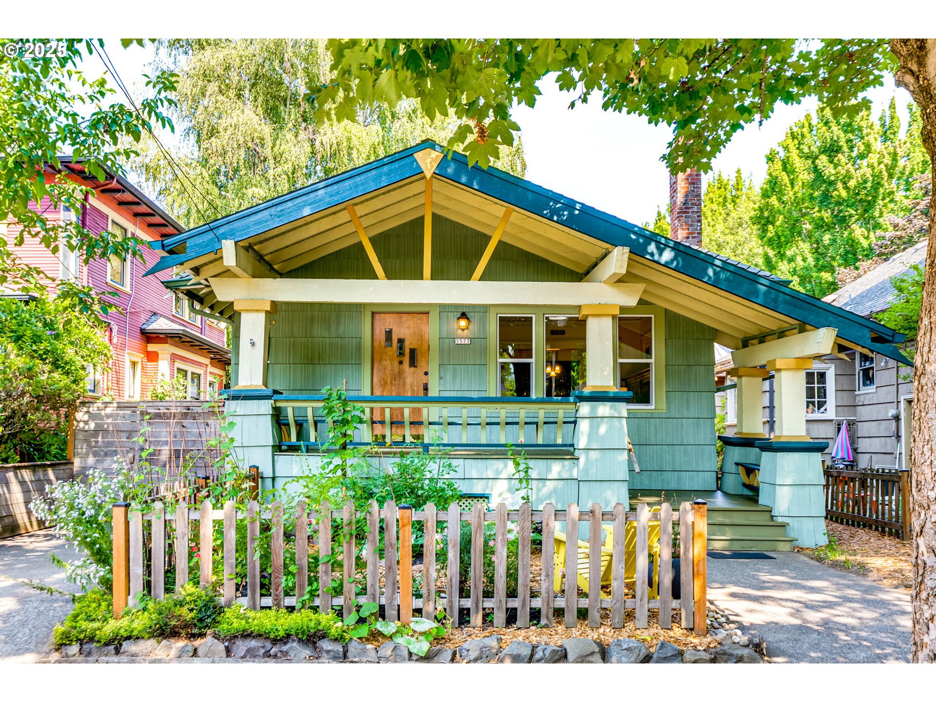 Featured Listings Featured Listings