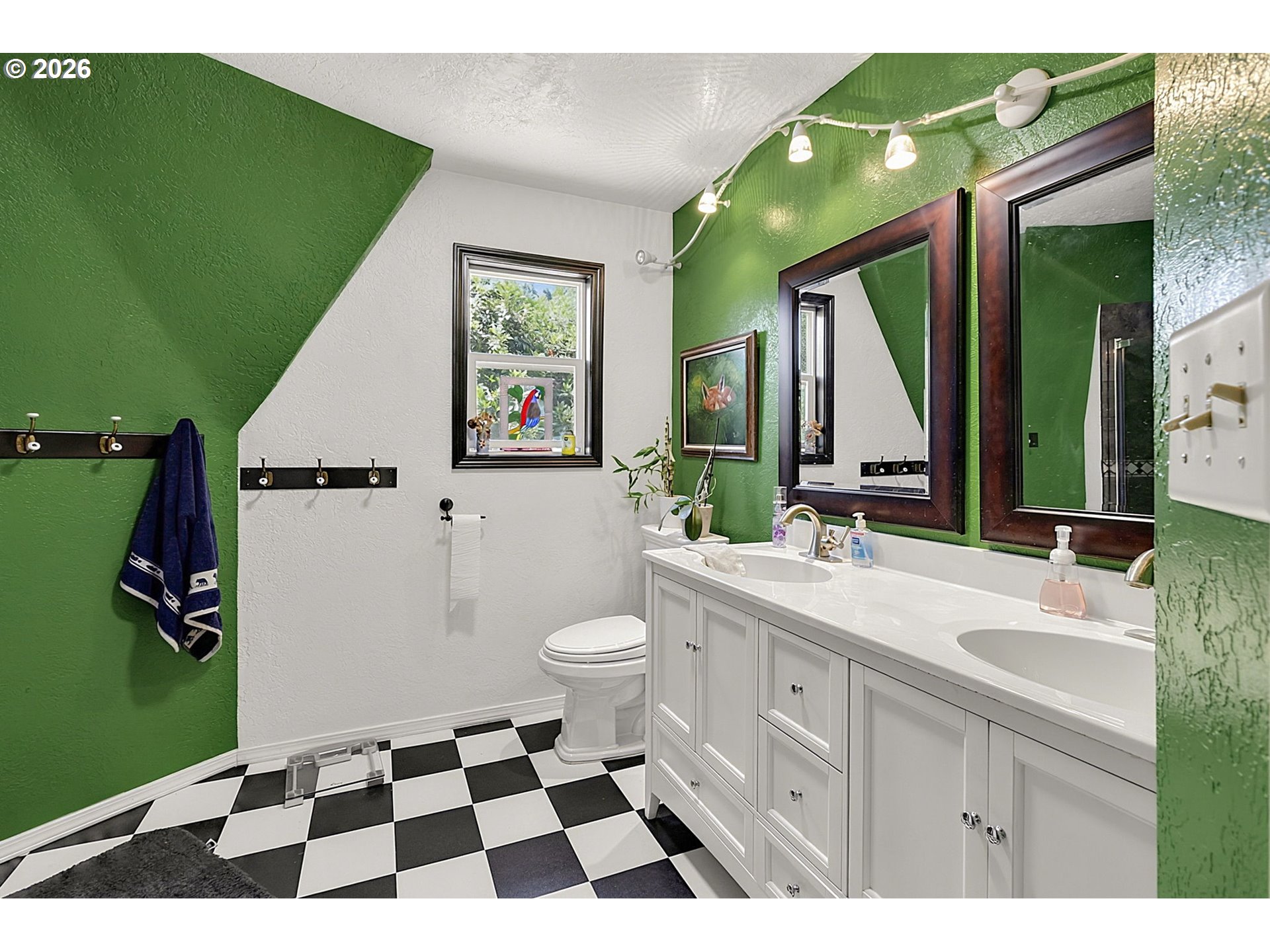 Property photo 33 of 48