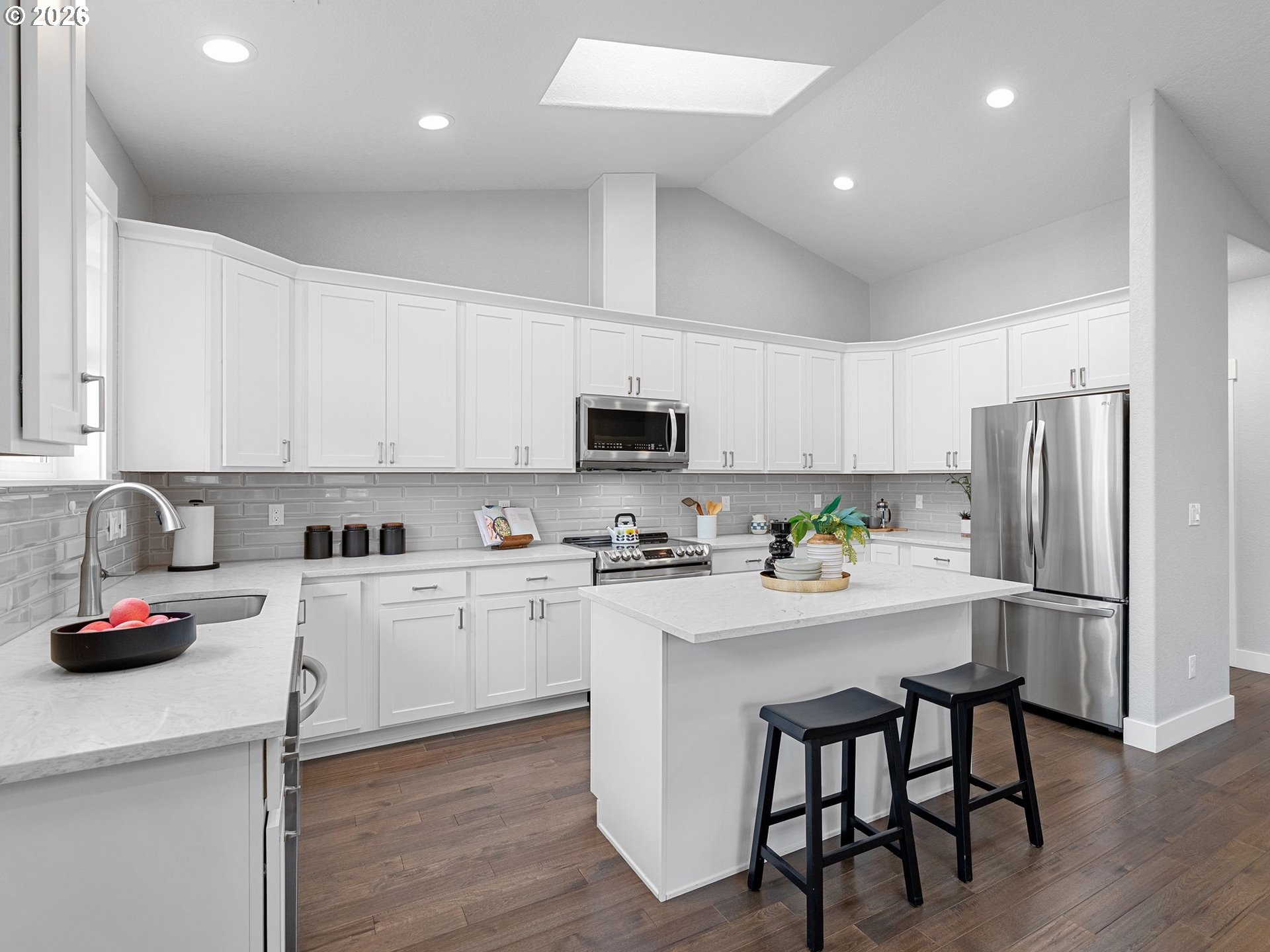 Photo #2: 441201571 Listing: Photo #2