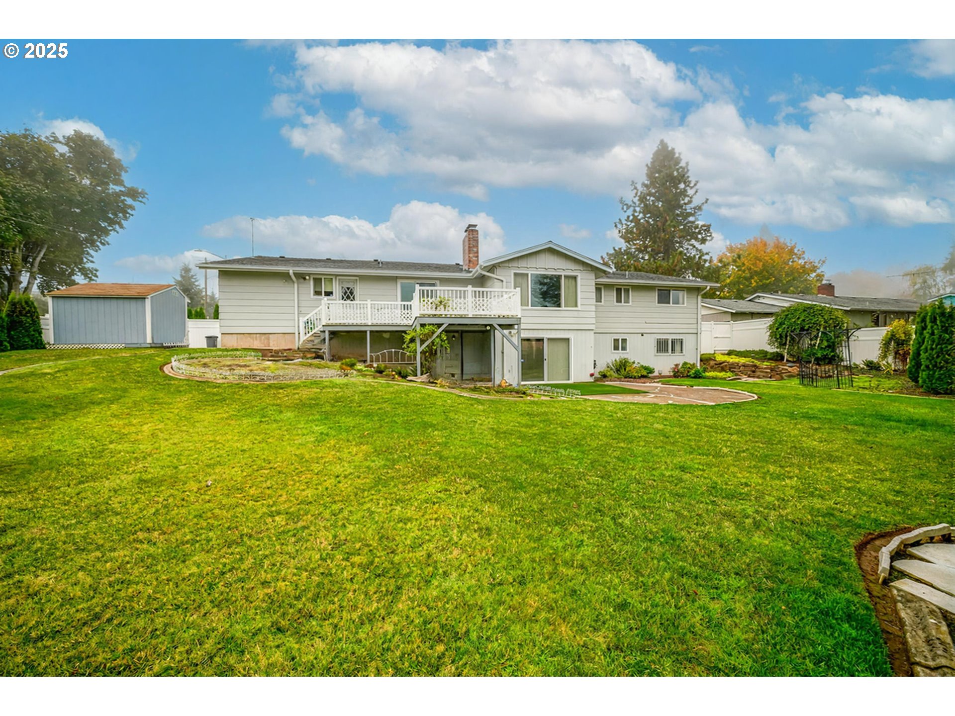 1355 OWL AVE, Woodburn, OR, 97071