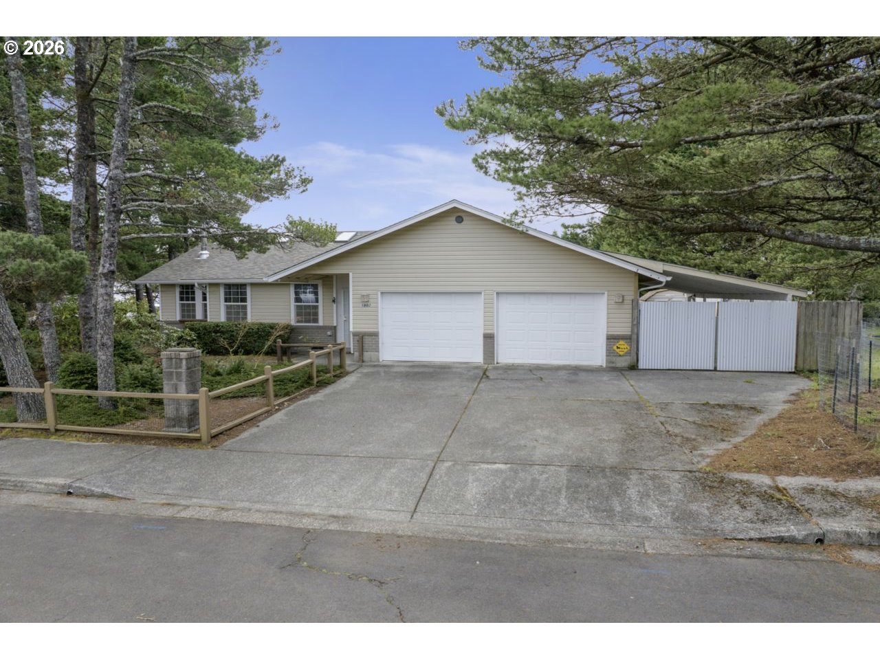 129 EVERGREEN LN, Florence, OR, 97439