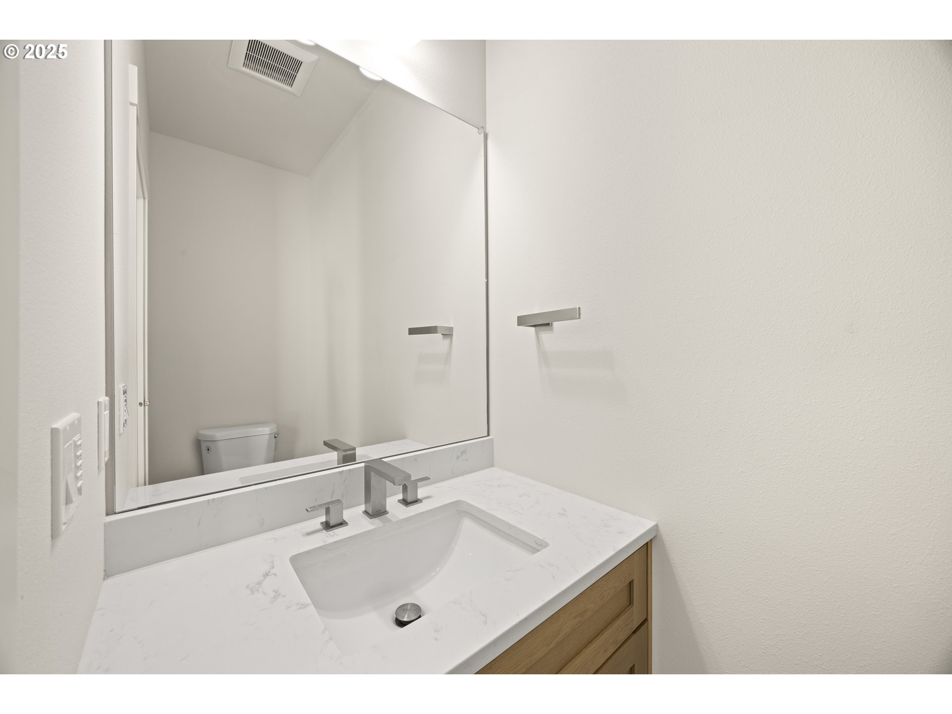 5864 N MISSOURI AVE UNIT 3, Portland, OR, 97217