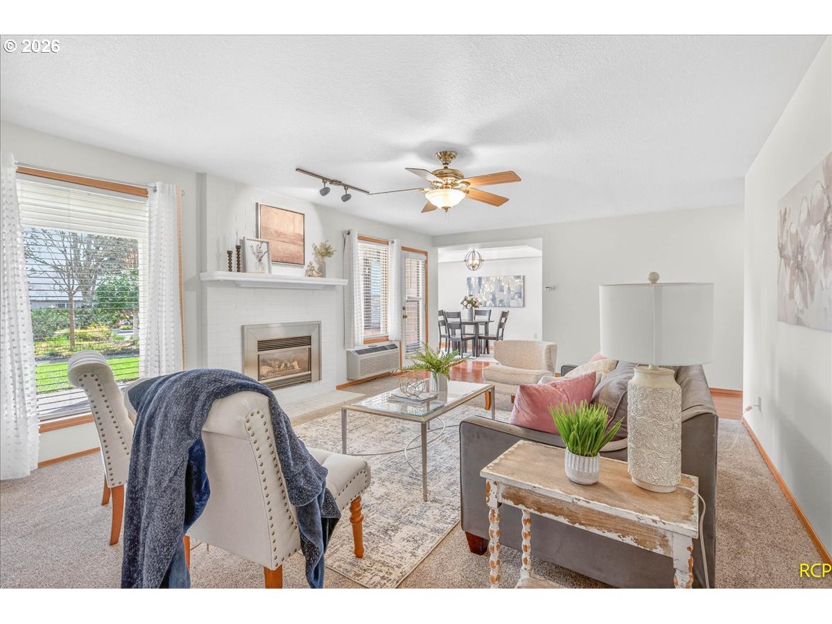 Photo #5: 443602283 Listing: Photo #5