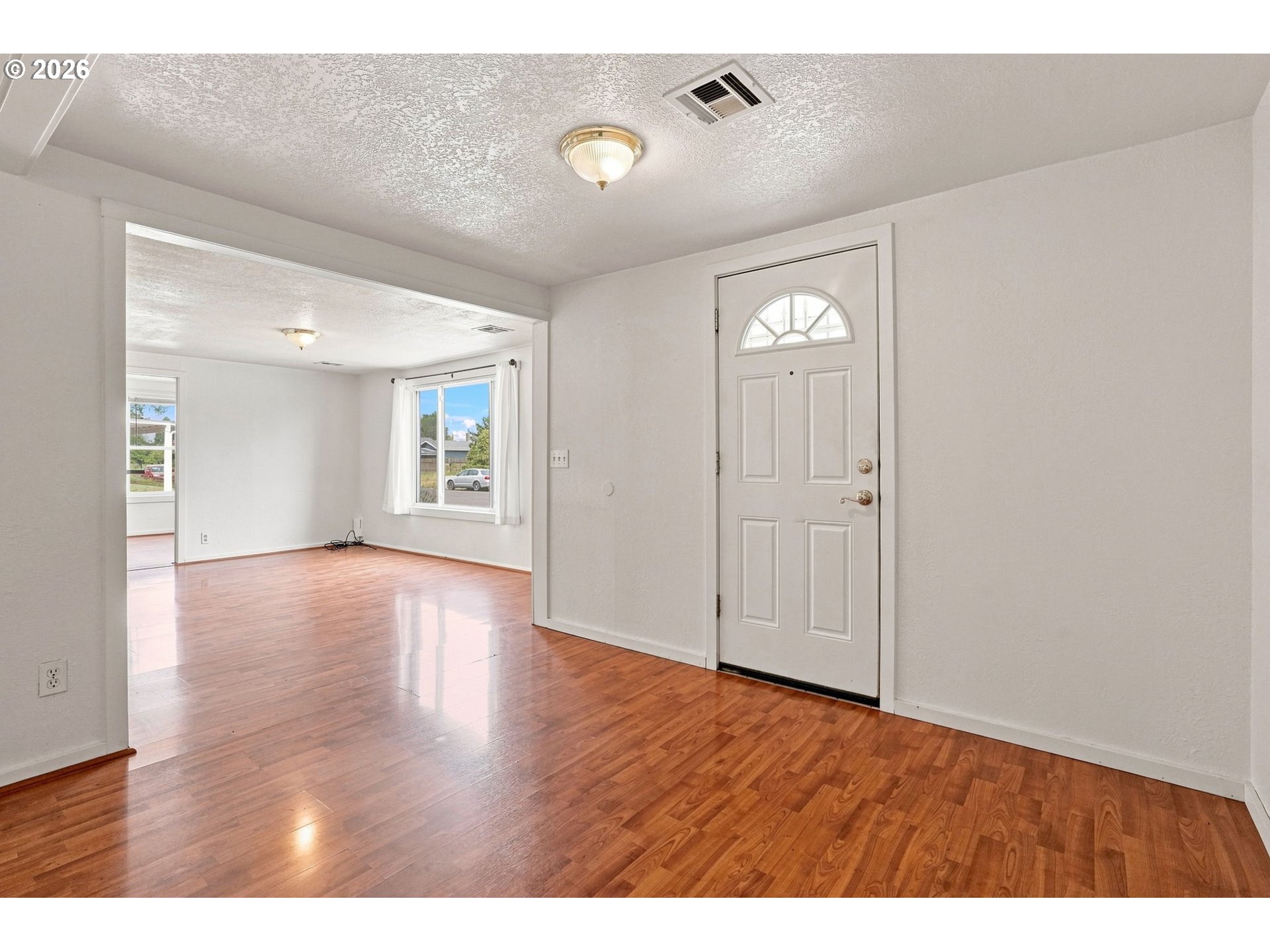 Property photo 4 of 31