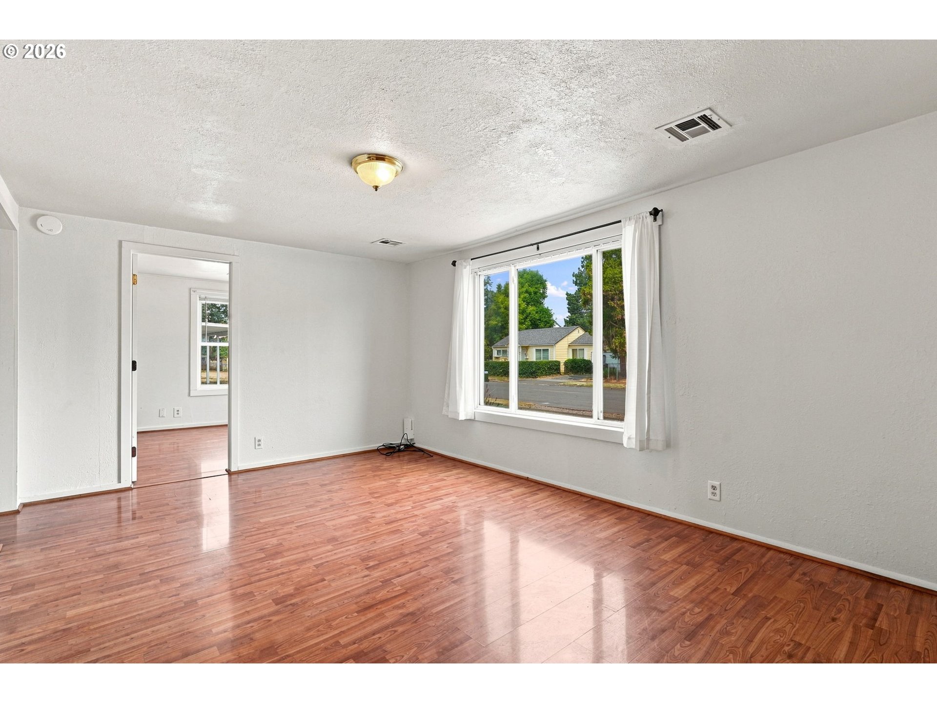 Property photo 6 of 31