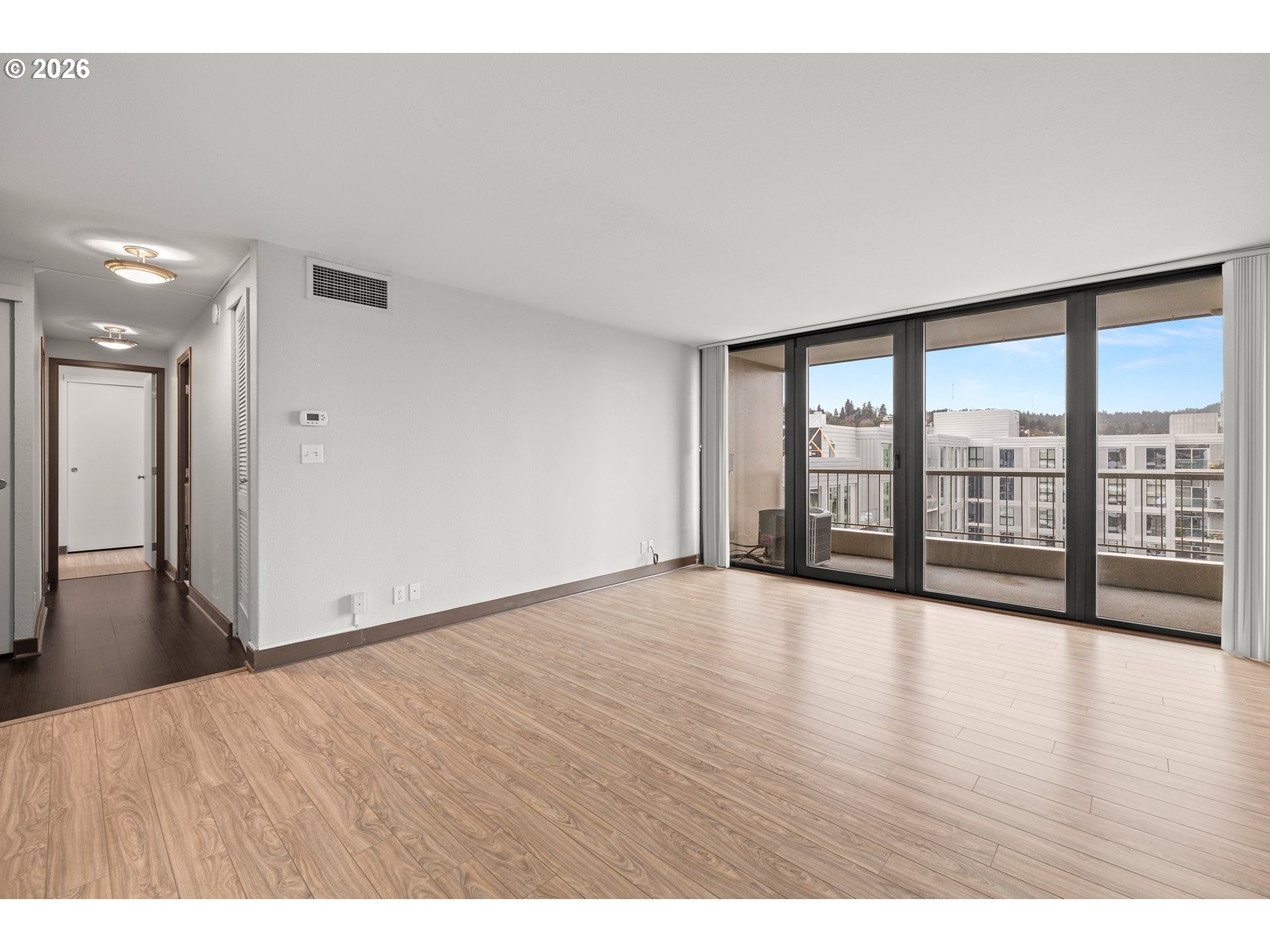 Photo #3: 444615471 Listing: Photo #3