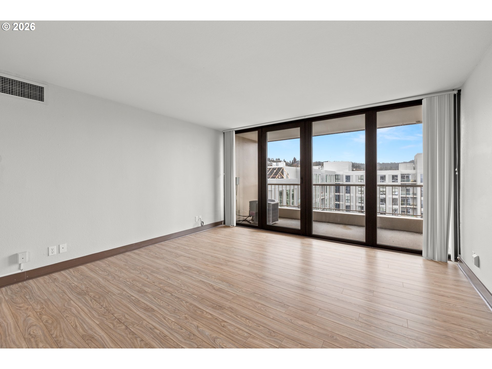 Photo #28: 444615471 Listing: Photo #28