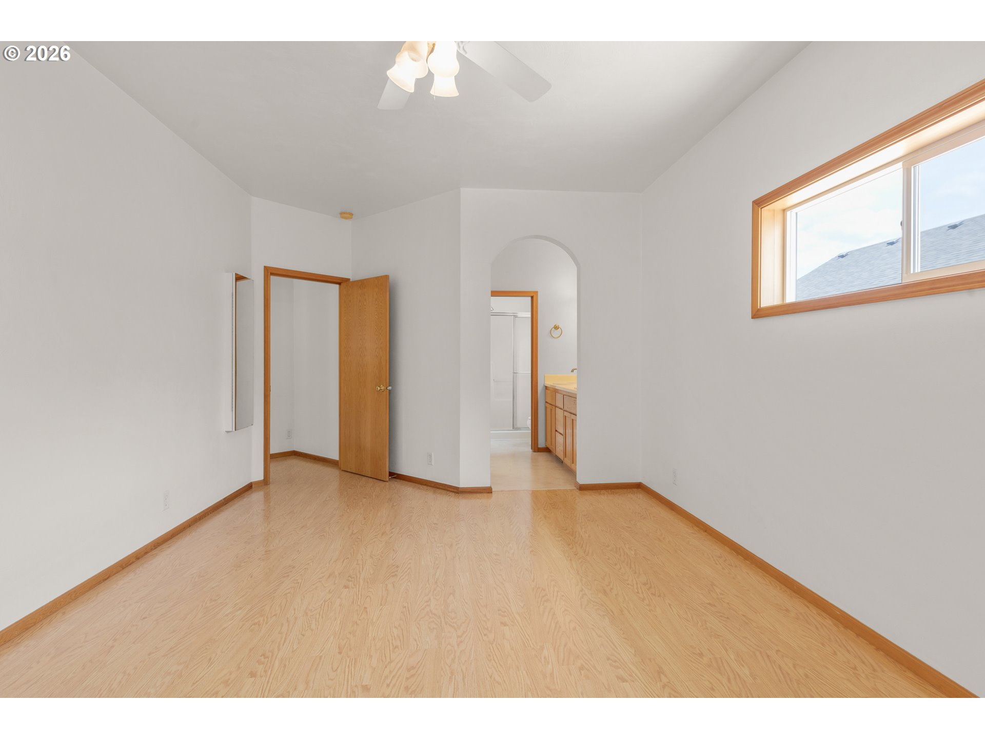 Property photo 12 of 32