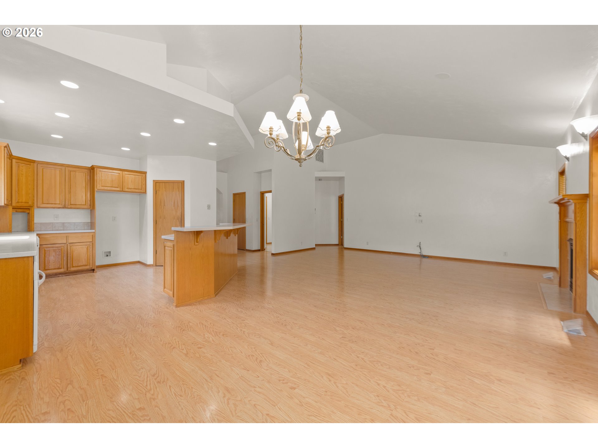 Property photo 6 of 32