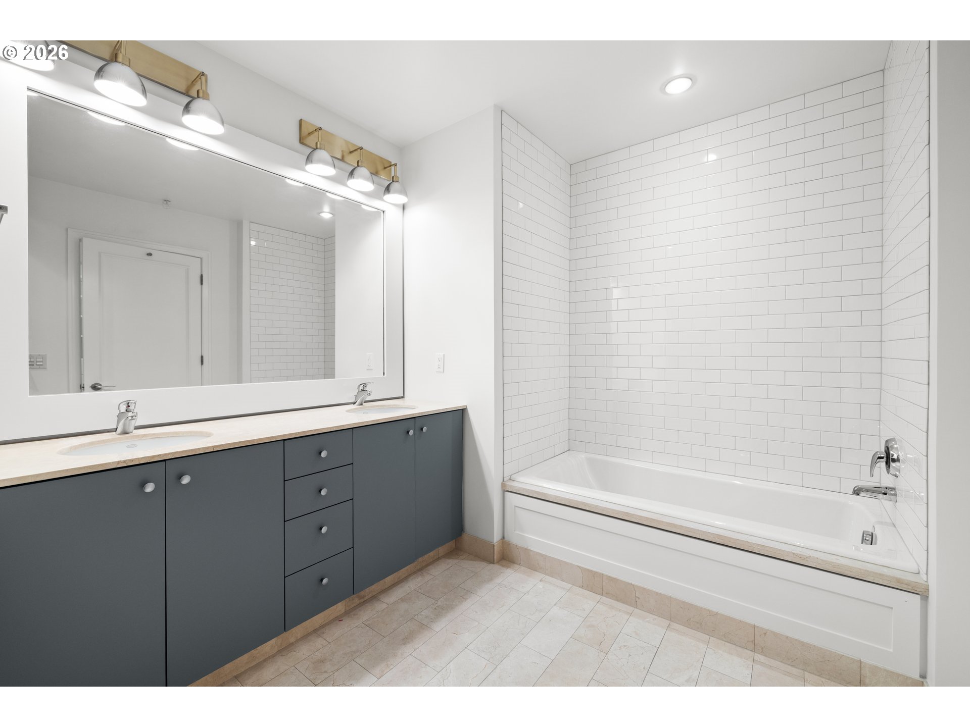 Photo #14: 444868517 Listing: Photo #14