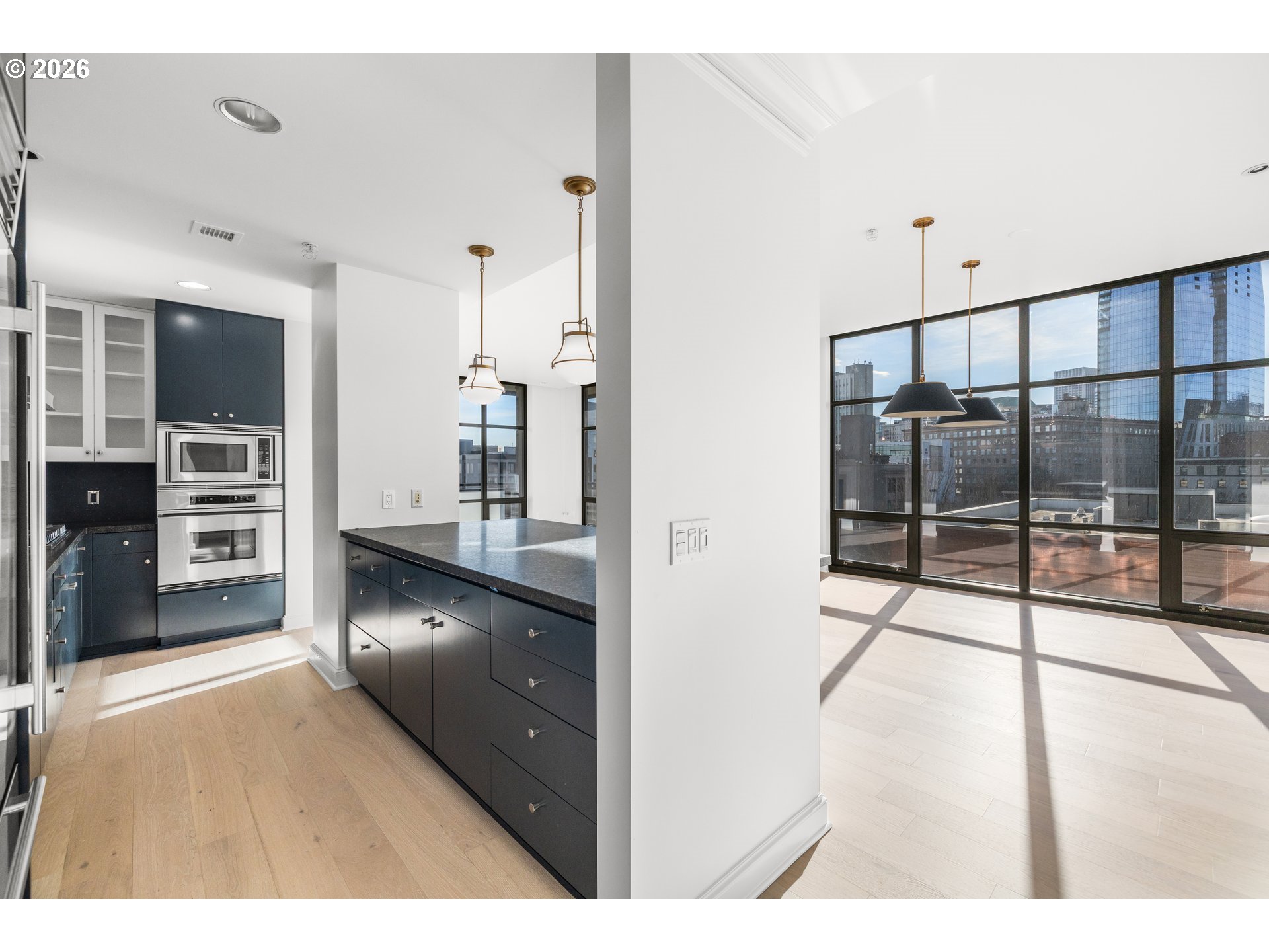 Photo #6: 444868517 Listing: Photo #6