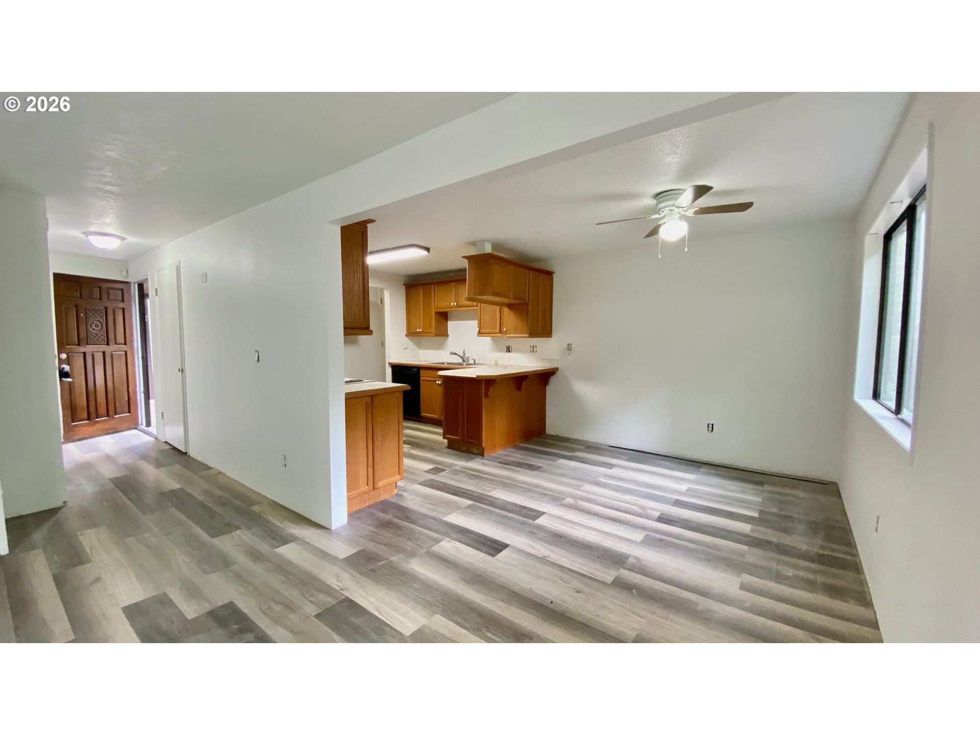 Photo #6: 444902397 Listing: Photo #6