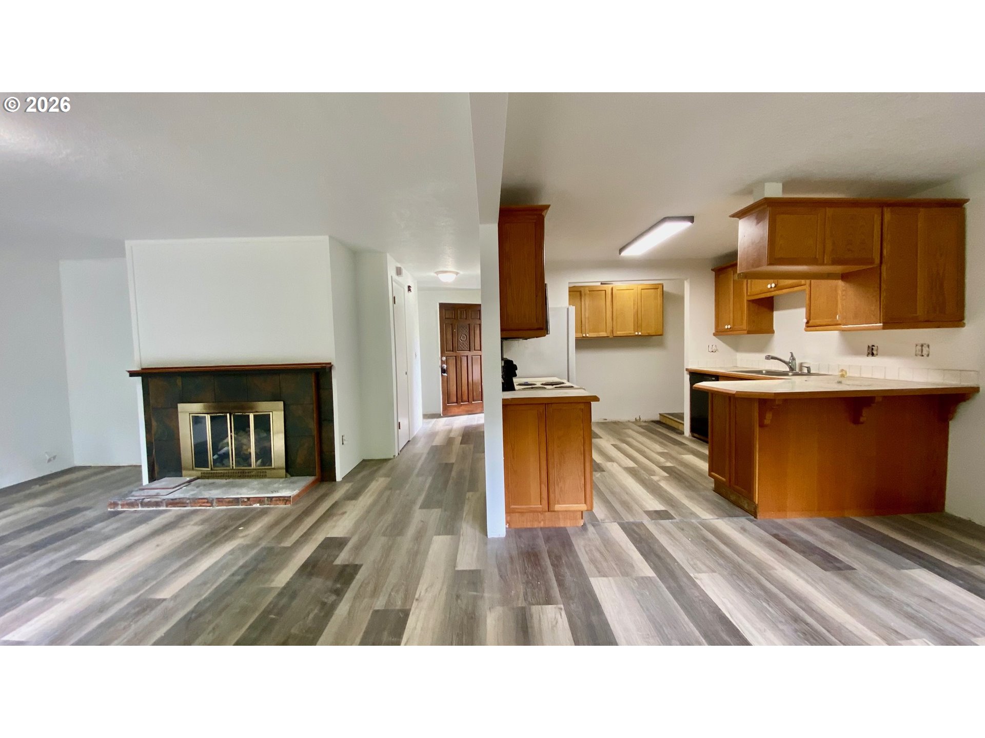 Photo #10: 444902397 Listing: Photo #10