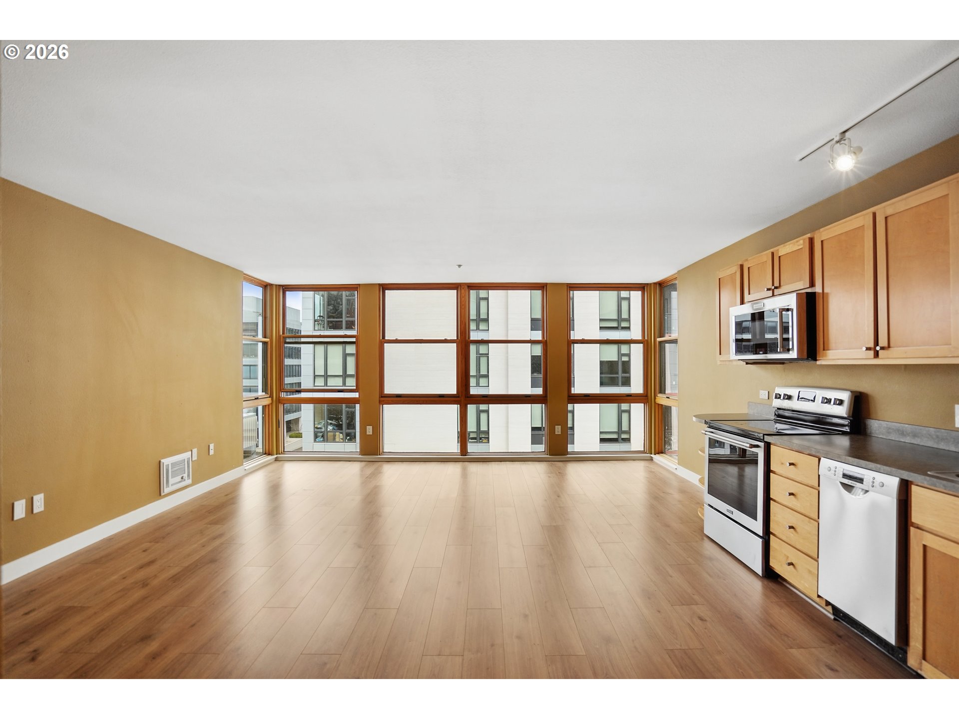 Photo #4: 445127200 Listing: Photo #4