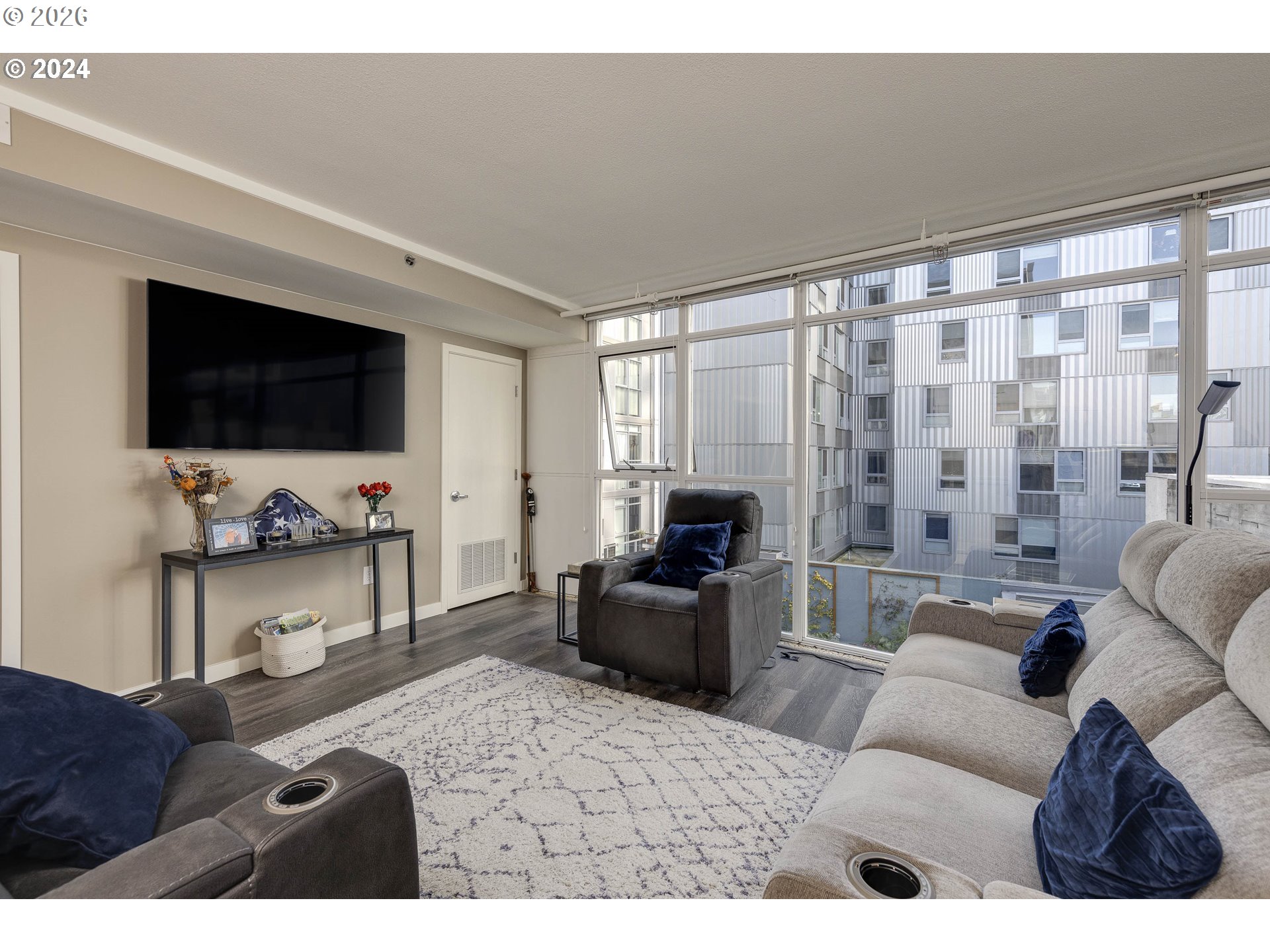 Photo #10: 446375542 Listing: Photo #10