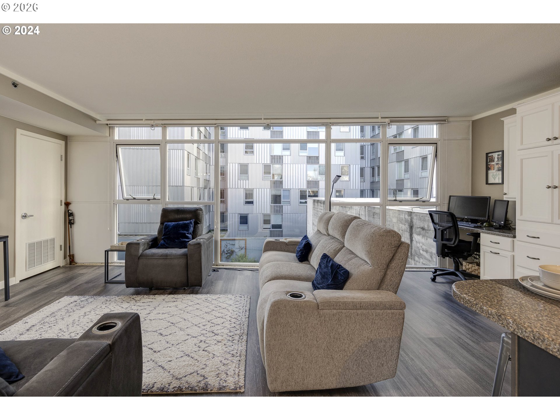 Photo #14: 446375542 Listing: Photo #14