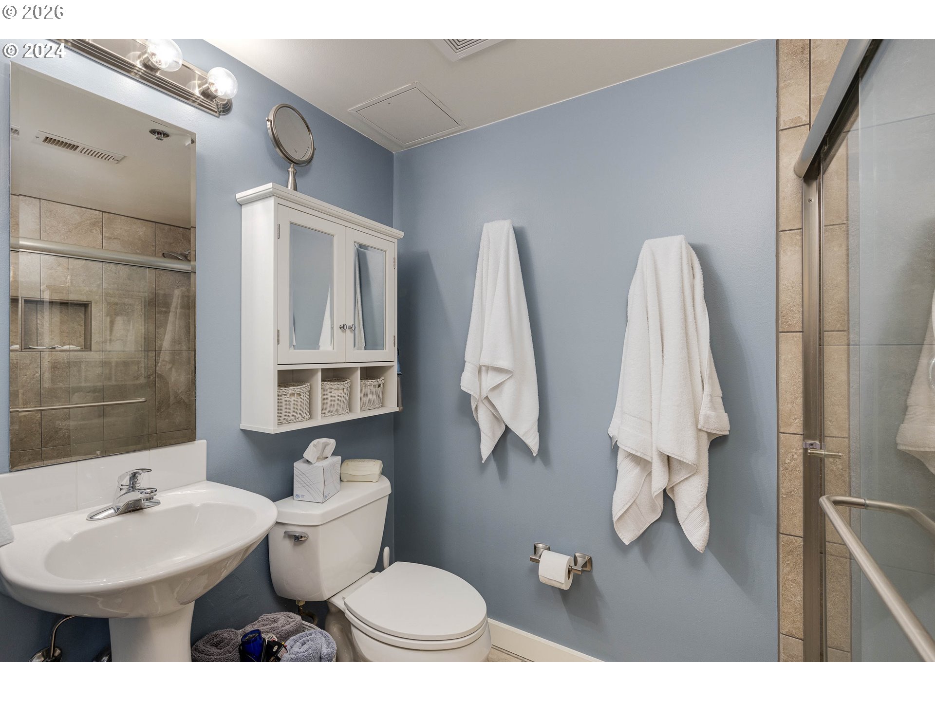 Photo #15: 446375542 Listing: Photo #15