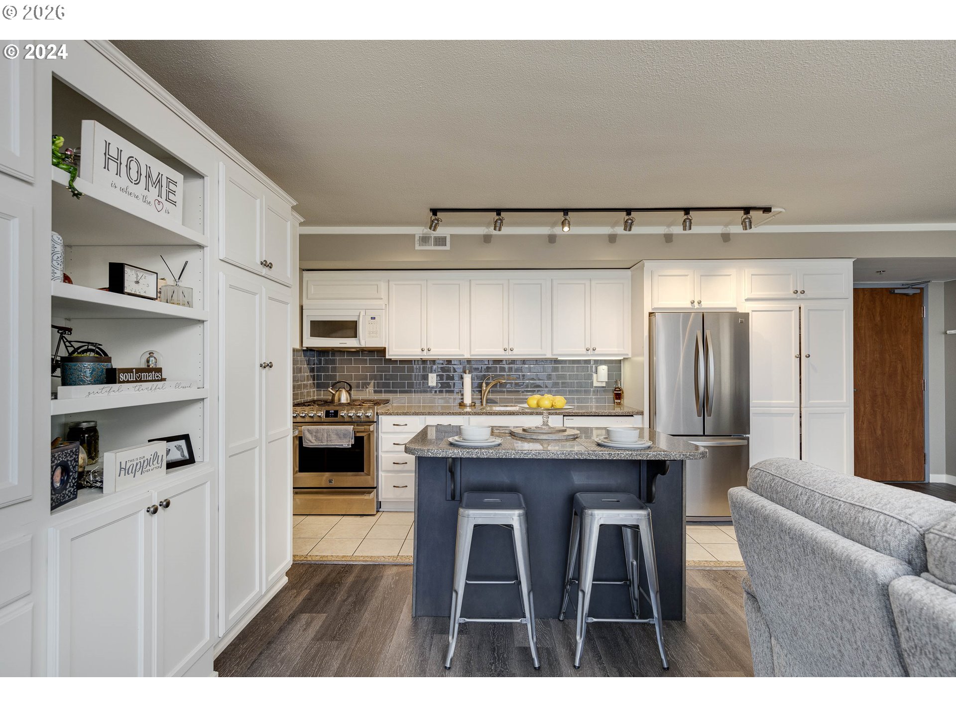 Photo #2: 446375542 Listing: Photo #2