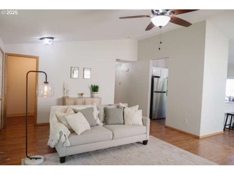 Photo #11: 447159551 Listing: Photo #11