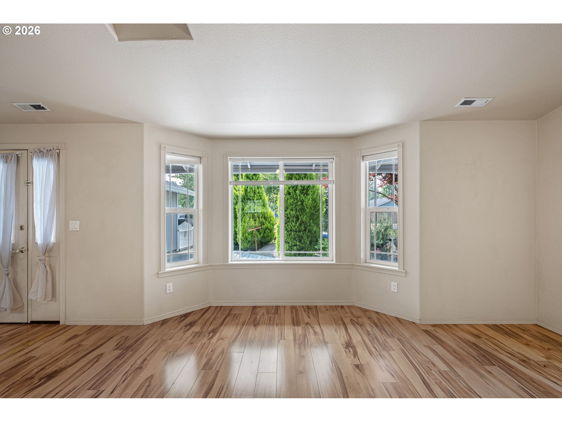 Property photo 10 of 40