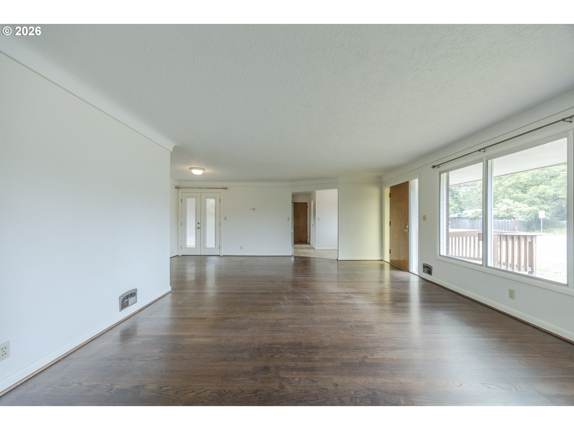 Property photo 11 of 36