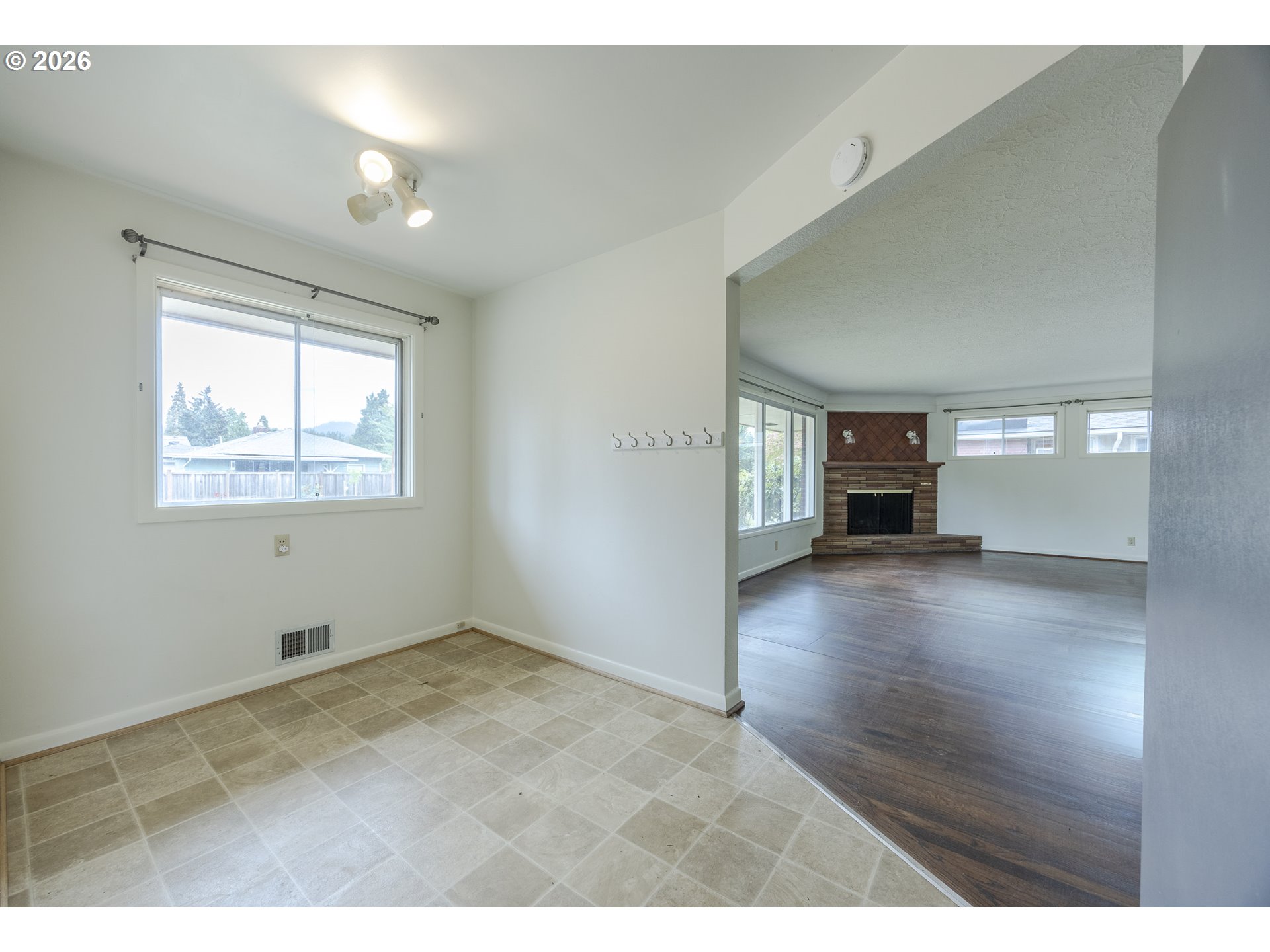 Property photo 16 of 36